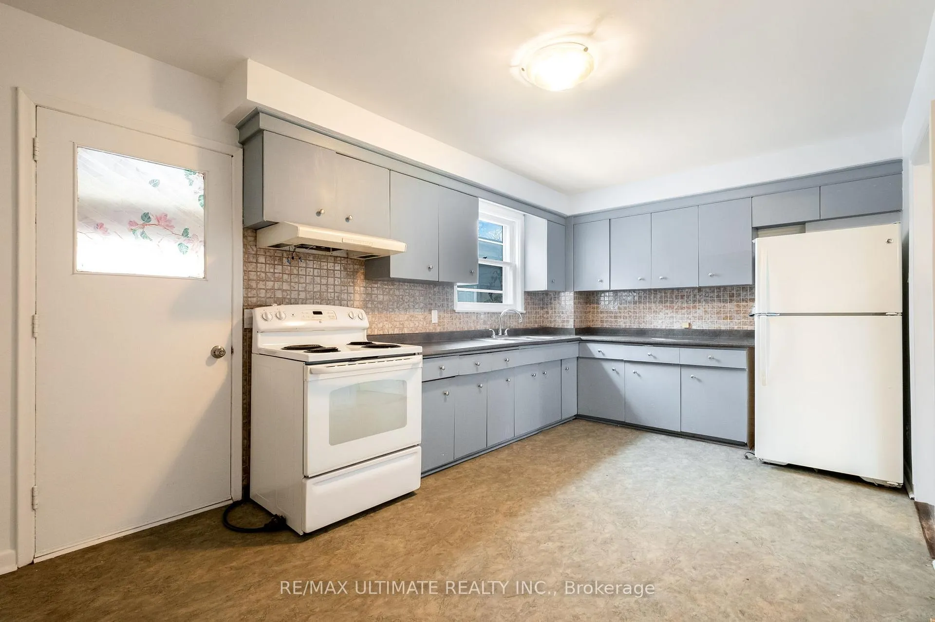 Photo 10 of 2 Egan Avenue, Toronto, Blake-Jones — HOMEH