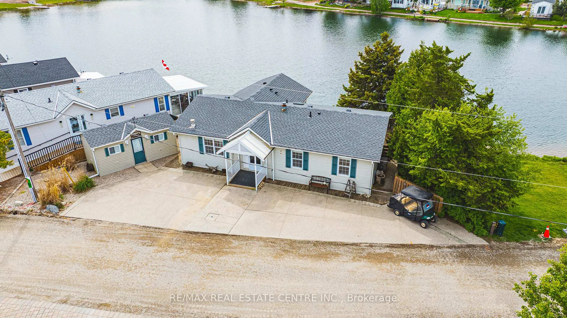 Photo 1 of 2 Hemlock PVT Crescent, Puslinch, Aberfoyle — HOMEH