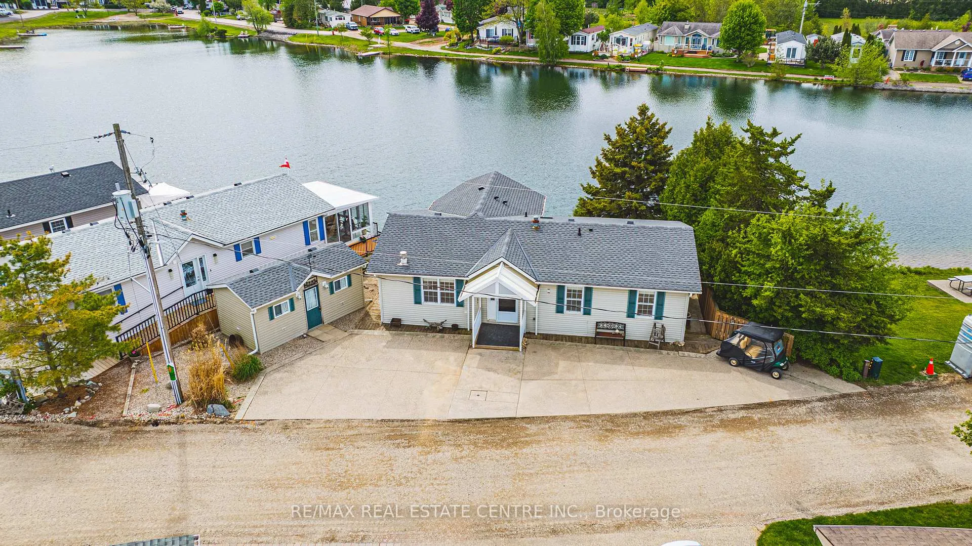 Photo 5 of 2 Hemlock PVT Crescent, Puslinch, Aberfoyle — HOMEH