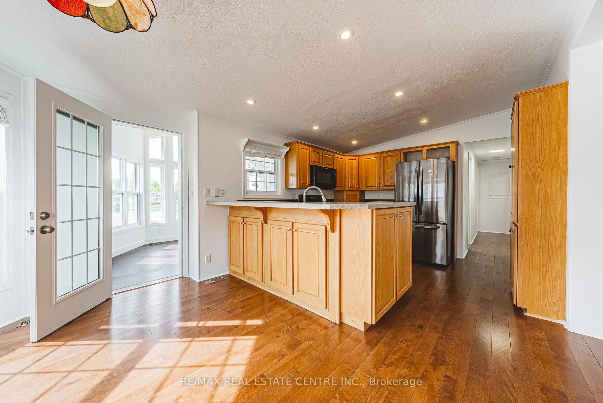 Photo 13 of 2 Hemlock PVT Crescent, Puslinch, Aberfoyle — HOMEH