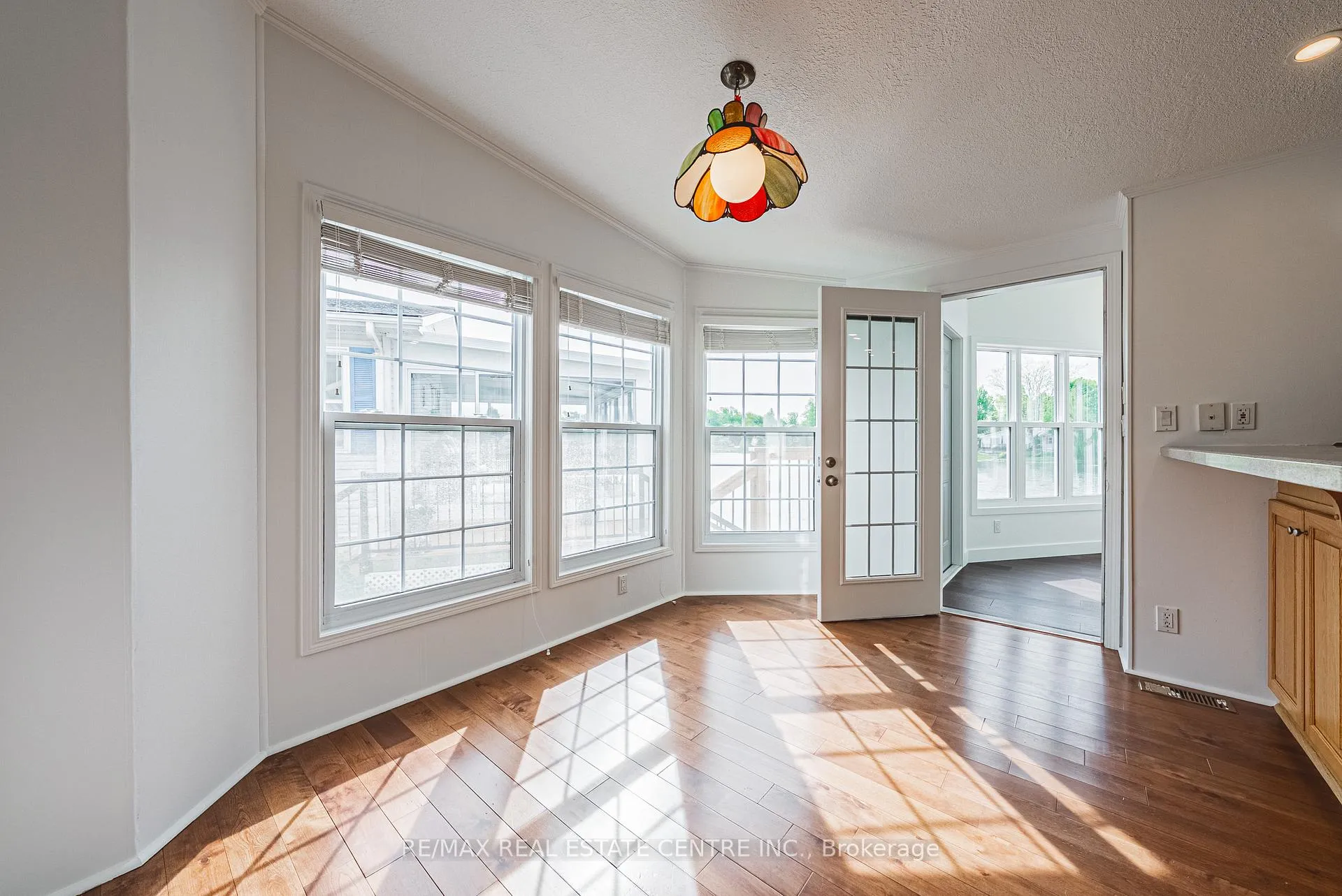 Photo 14 of 2 Hemlock PVT Crescent, Puslinch, Aberfoyle — HOMEH