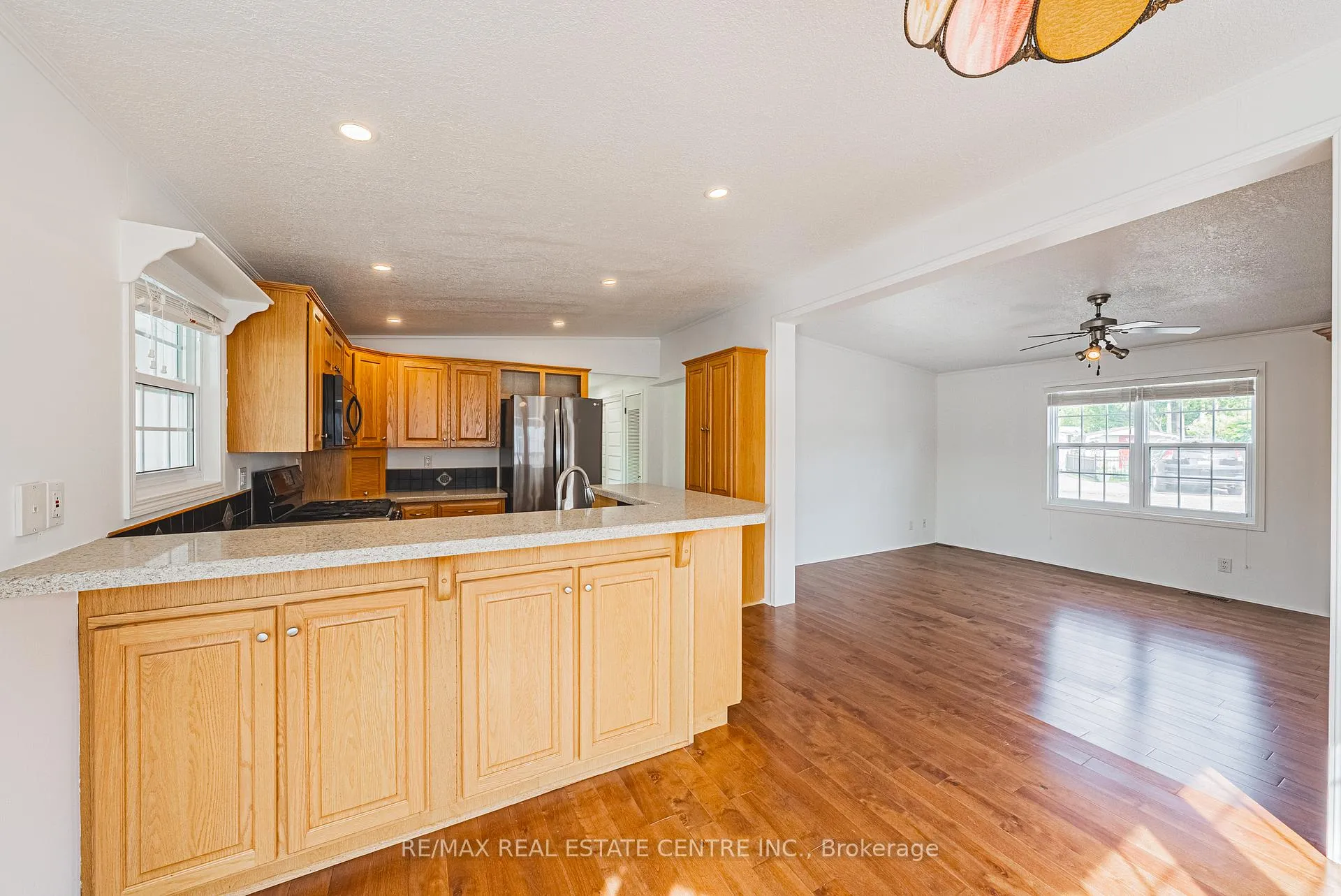 Photo 15 of 2 Hemlock PVT Crescent, Puslinch, Aberfoyle — HOMEH