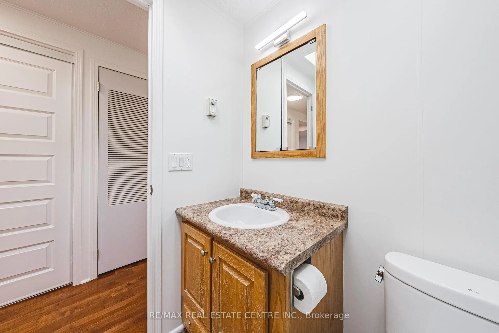 Photo 19 of 2 Hemlock PVT Crescent, Puslinch, Aberfoyle — HOMEH