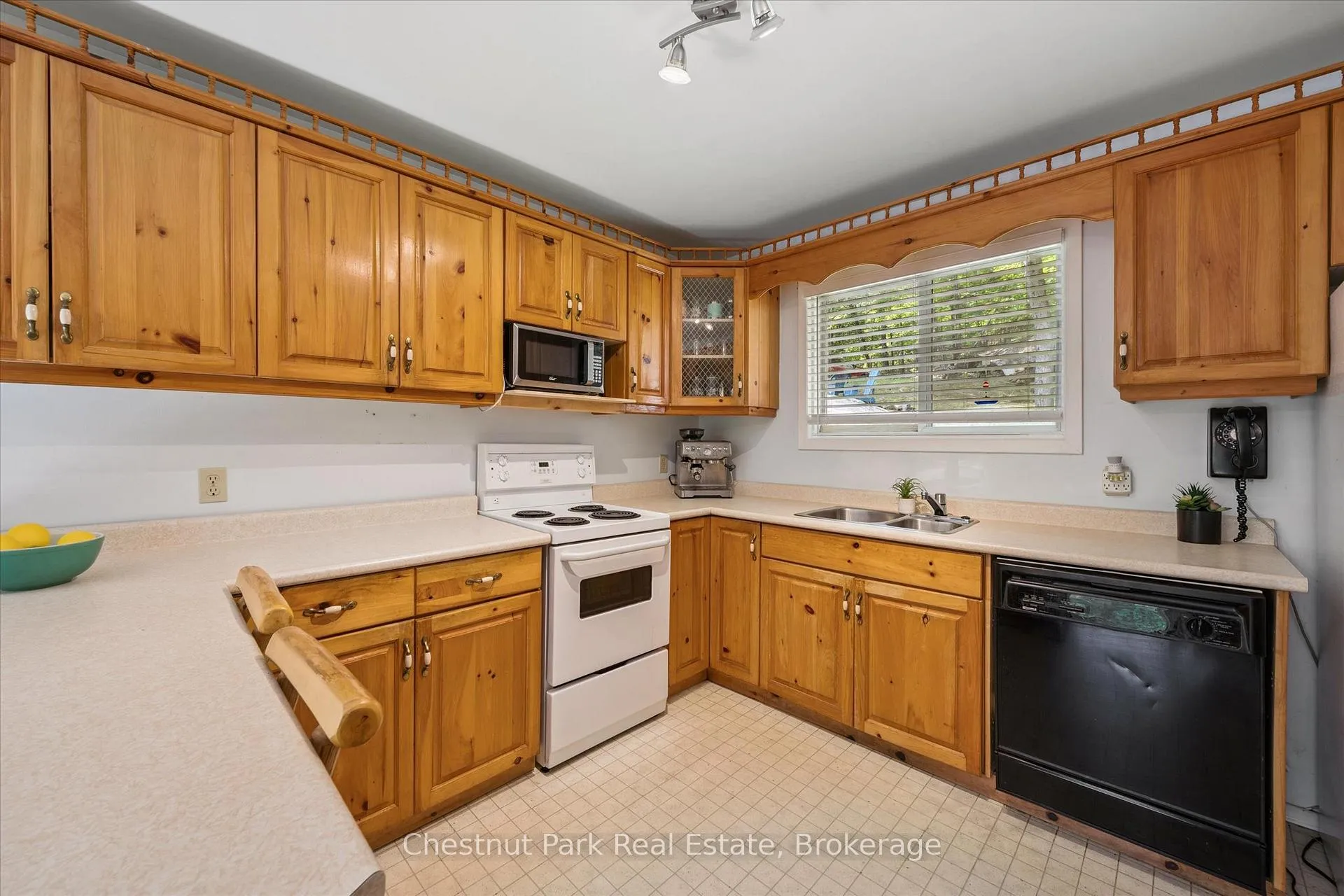 Photo 12 of 1082 Maplewood Road E, Bracebridge, Monck (Bracebridge) — HOMEH