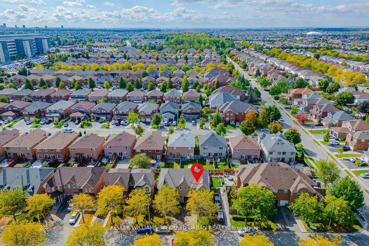 Photo 32 of 10 Field Sparrow Road, Brampton, Sandringham-Wellington — HOMEH
