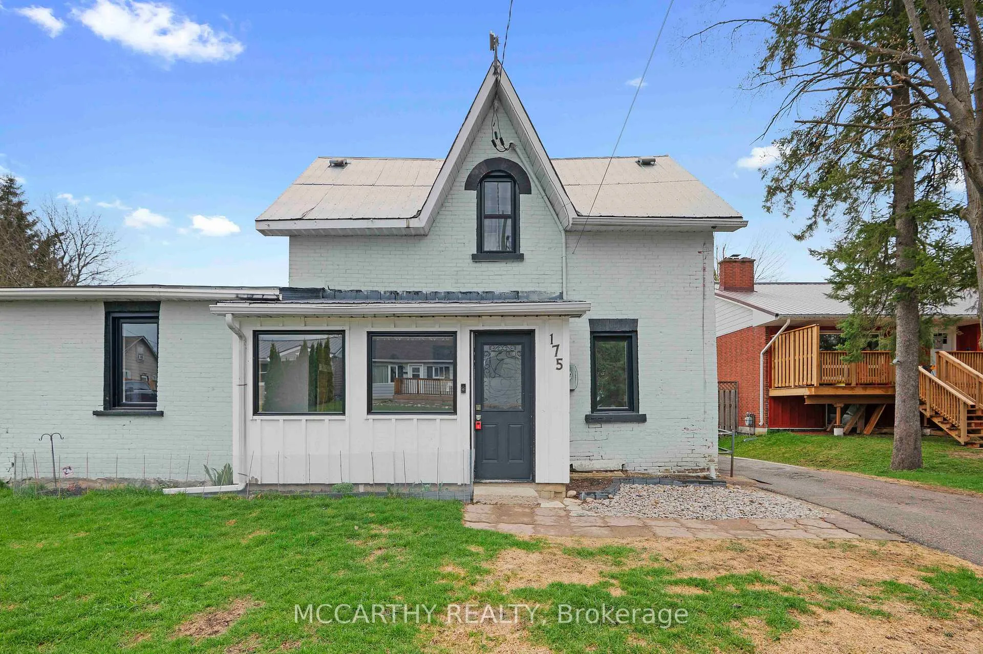 Front of 175 Artemesia Street N