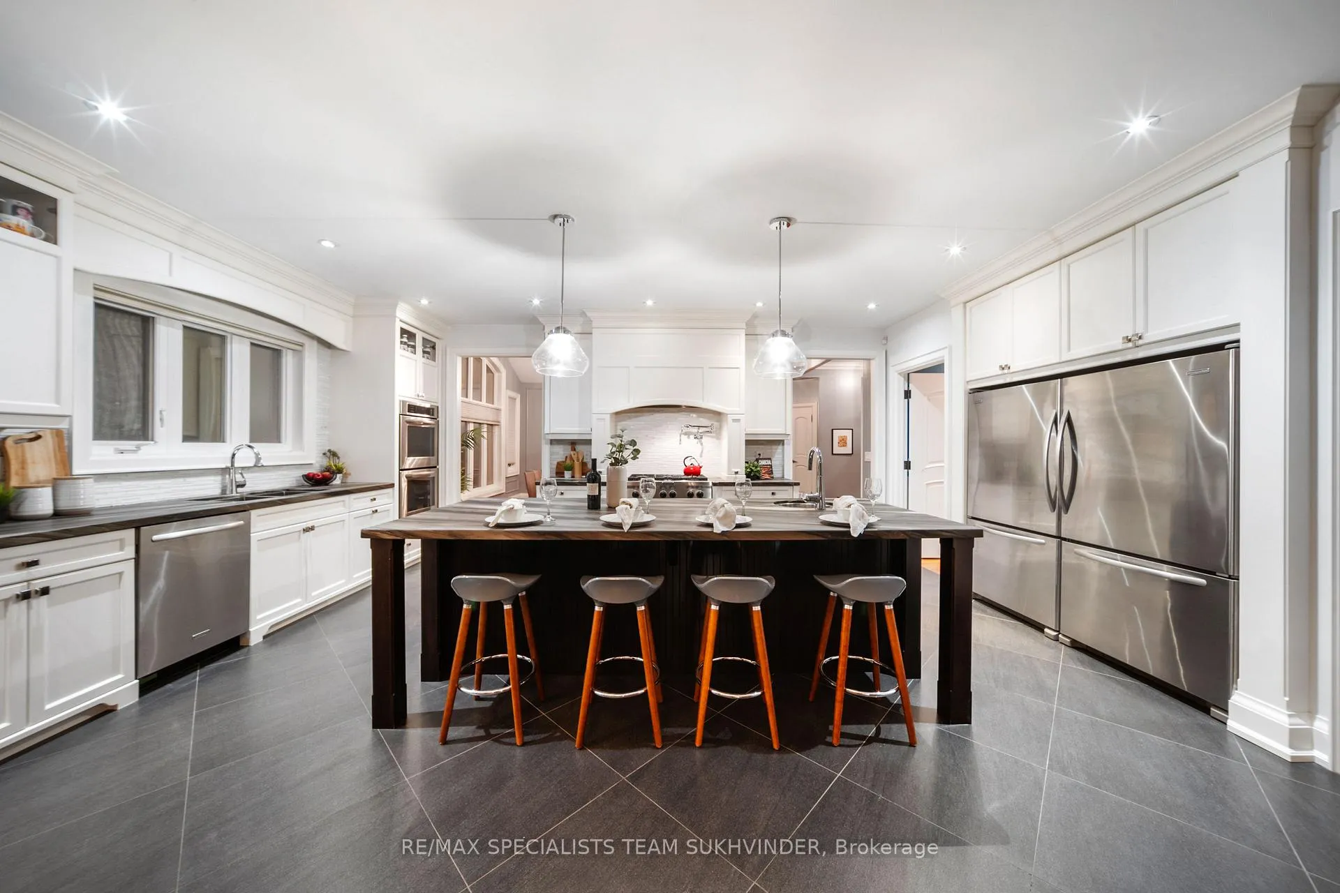 Photo 8 of 5 Cedar Allan Place, Caledon, Palgrave — HOMEH