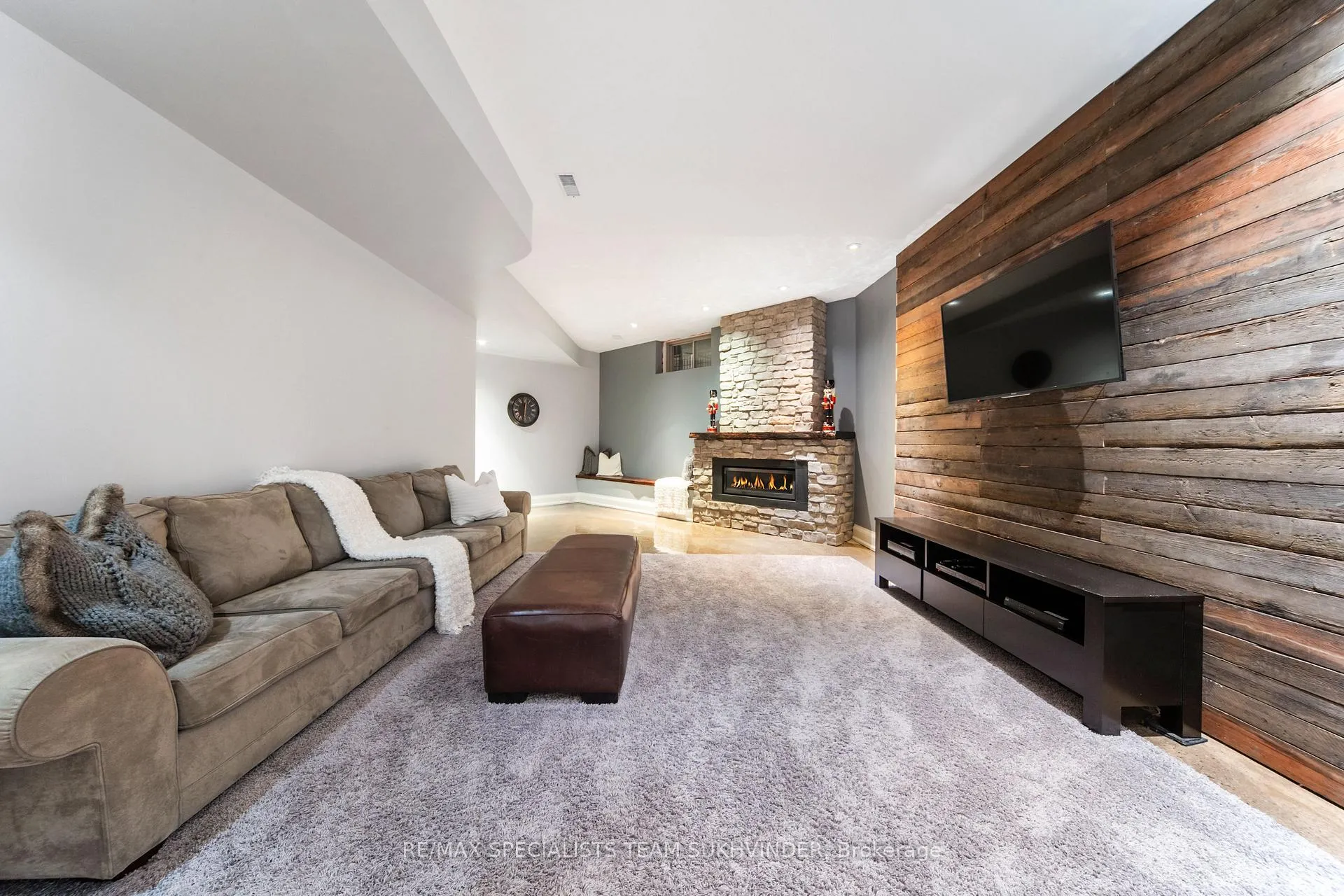 Photo 24 of 5 Cedar Allan Place, Caledon, Palgrave — HOMEH
