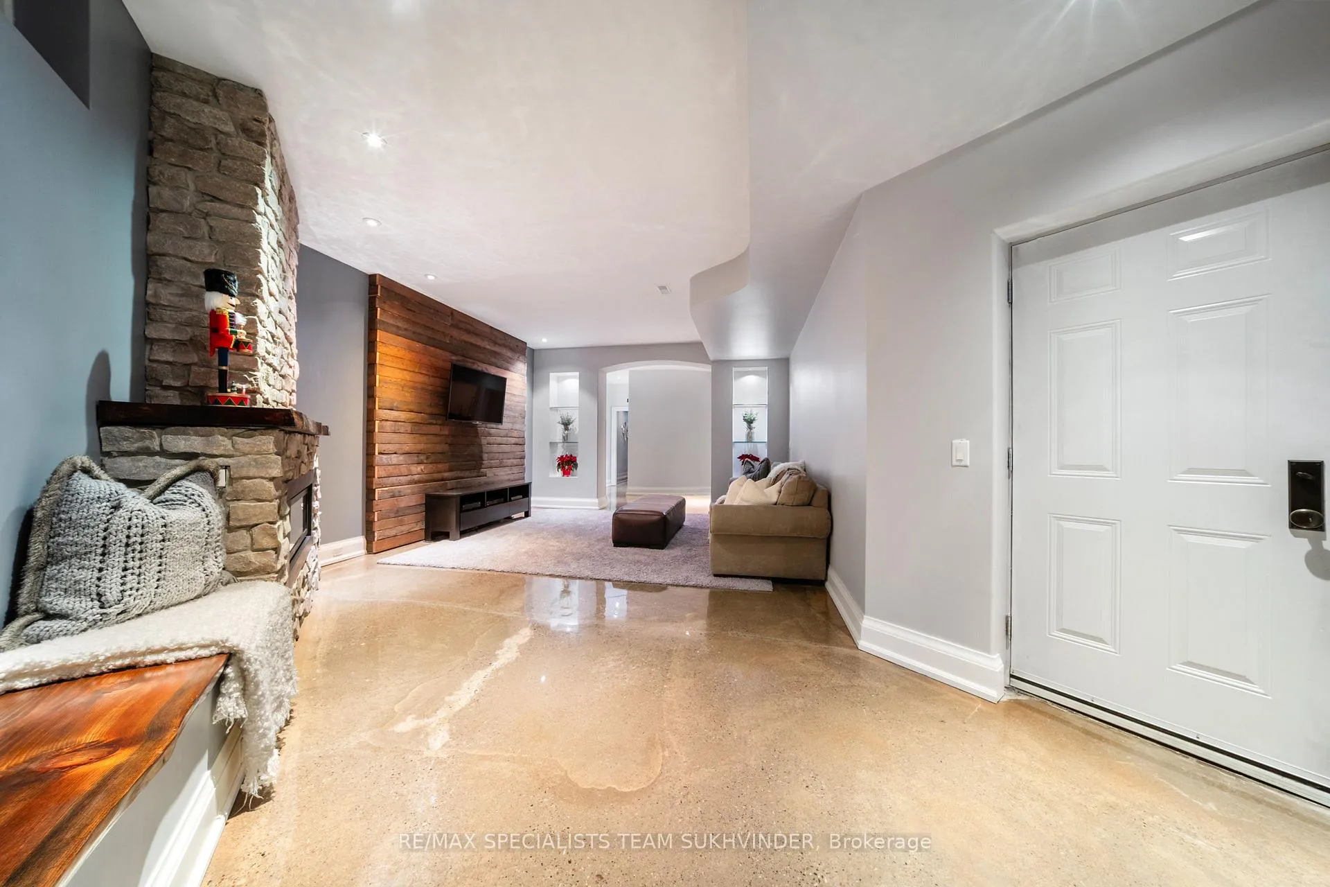 Photo 25 of 5 Cedar Allan Place, Caledon, Palgrave — HOMEH