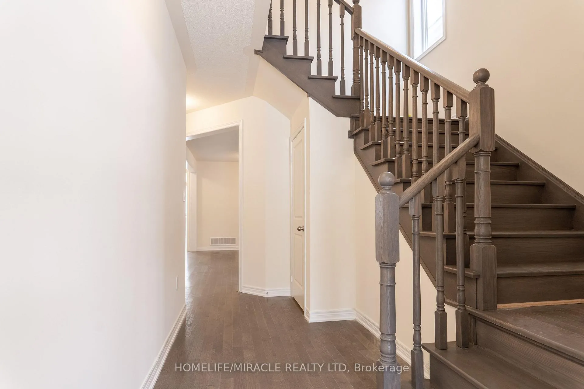 Photo 3 of 257 Chippewa Avenue N, Shelburne — HOMEH