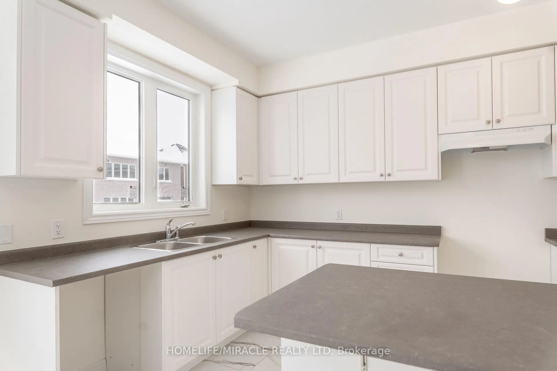 Photo 13 of 257 Chippewa Avenue N, Shelburne — HOMEH