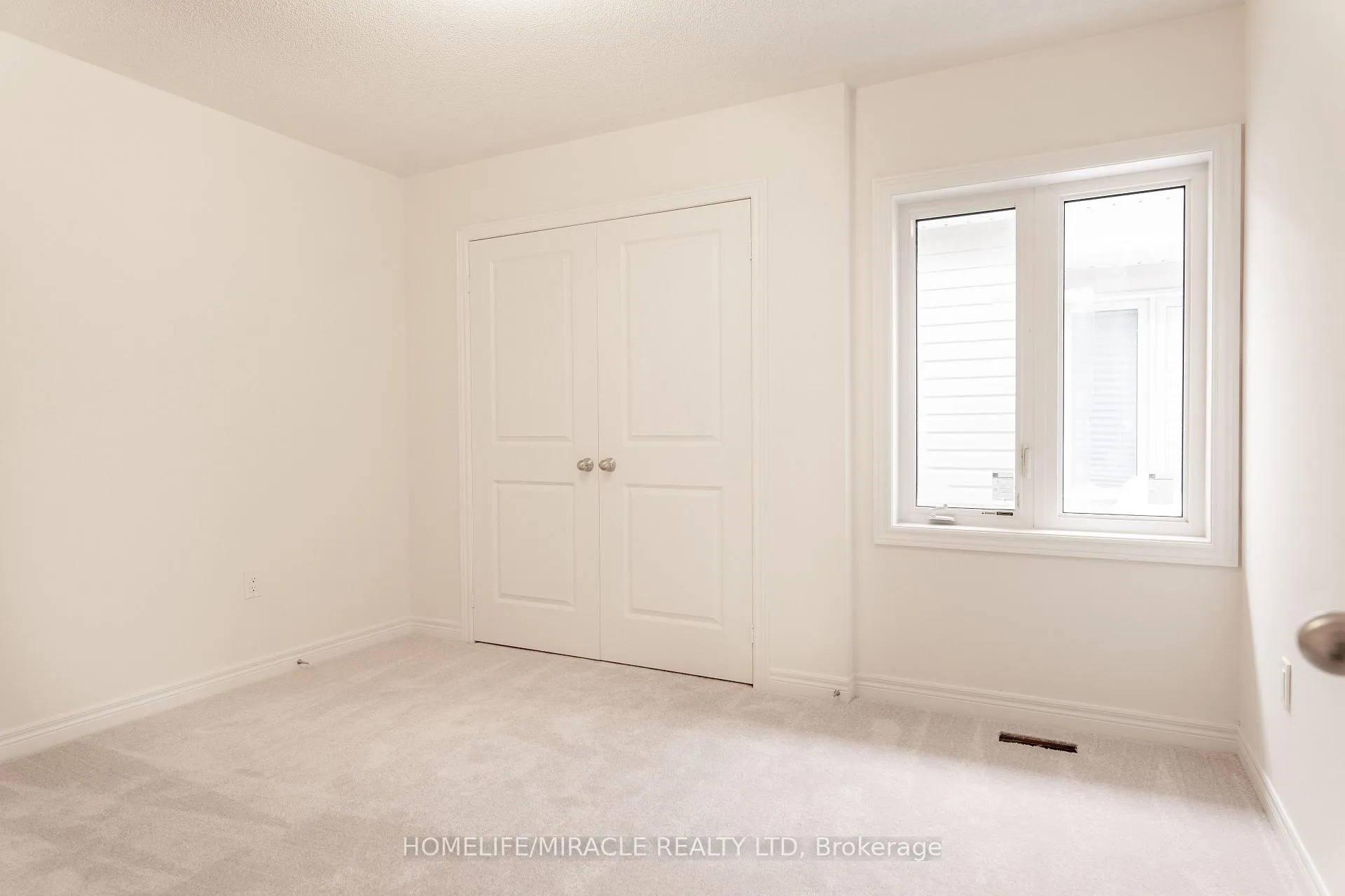 Photo 19 of 257 Chippewa Avenue N, Shelburne — HOMEH