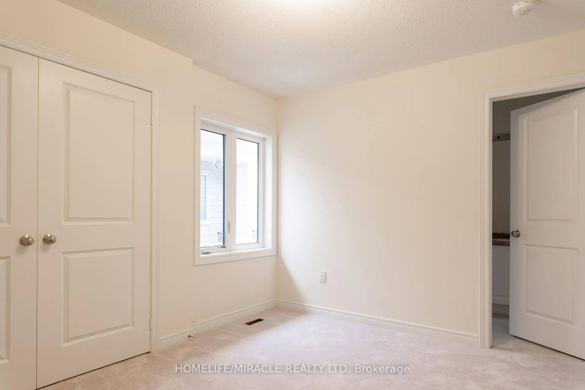 Photo 20 of 257 Chippewa Avenue N, Shelburne — HOMEH