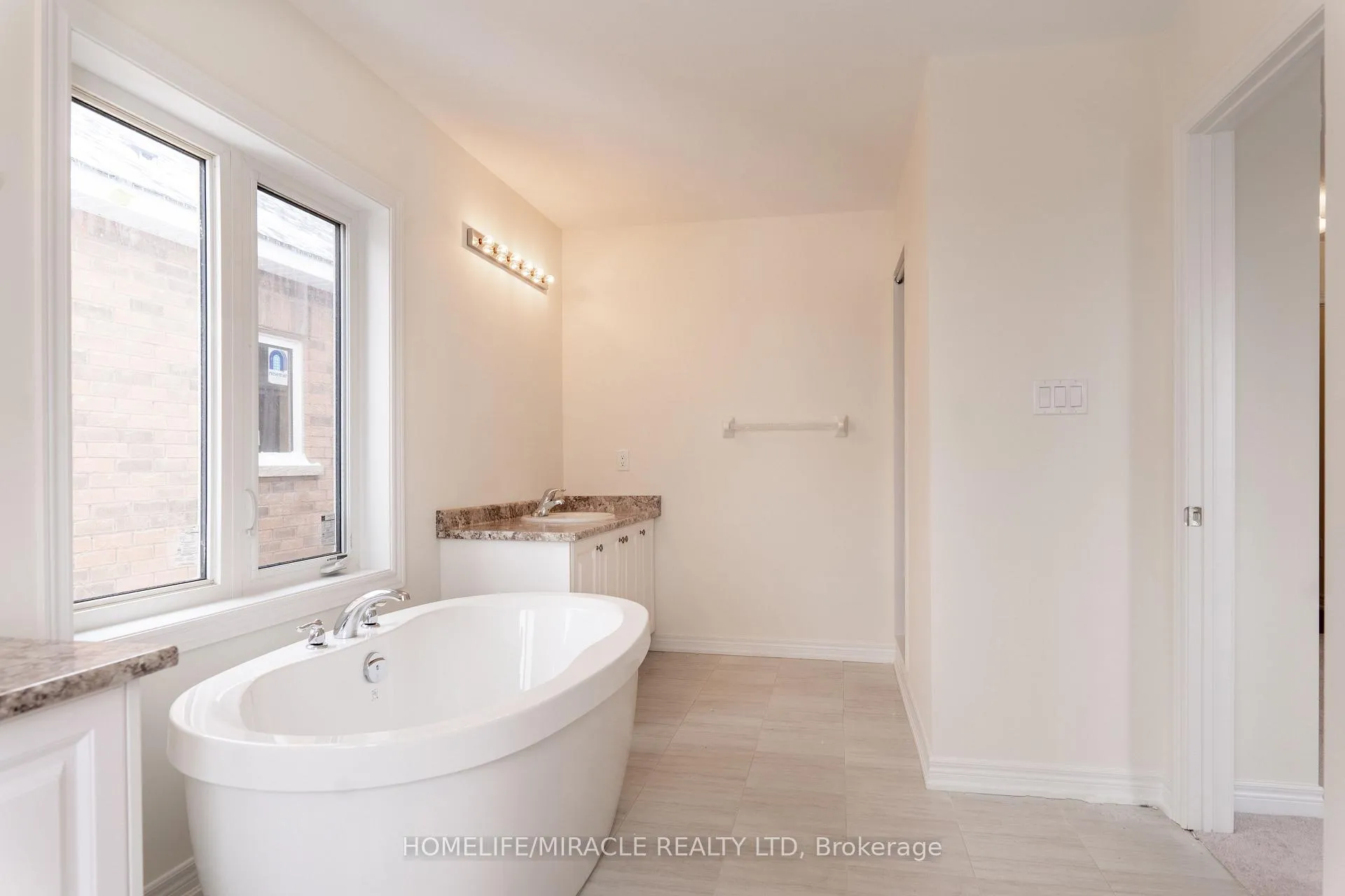 Photo 25 of 257 Chippewa Avenue N, Shelburne — HOMEH