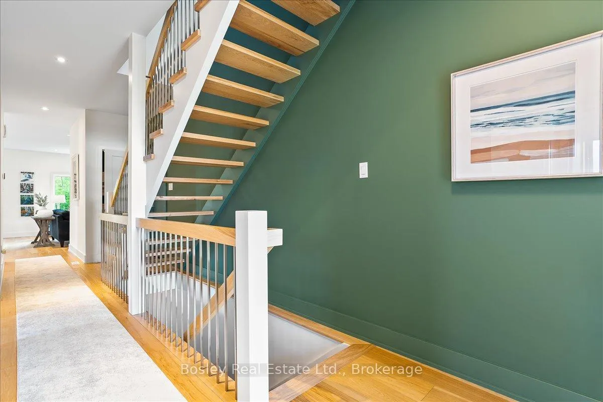 Photo 2 of 2189 Shore Lane, Wasaga Beach — HOMEH