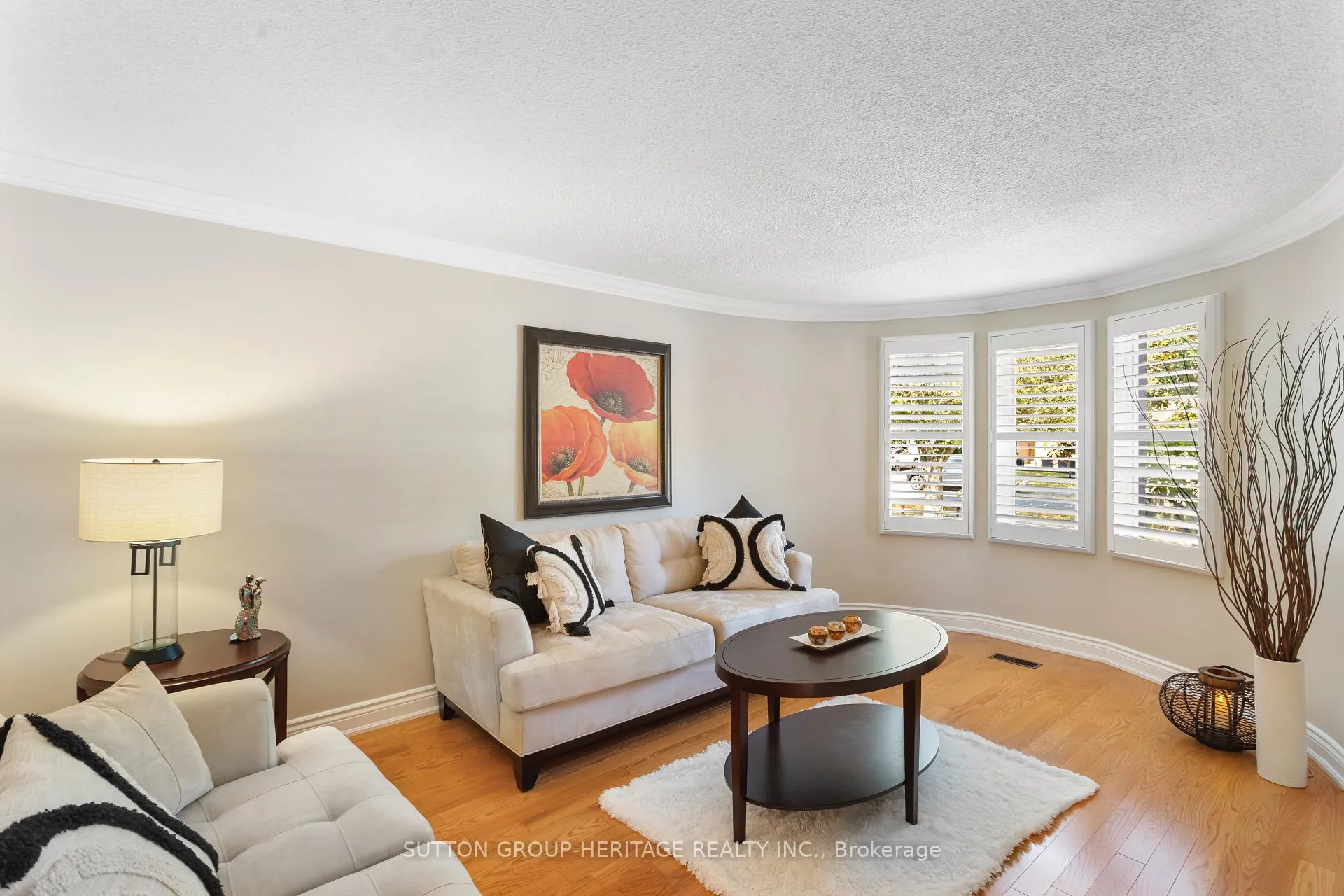 Photo 5 of 129 Tilman Circle, Markham, Markham Village — HOMEH