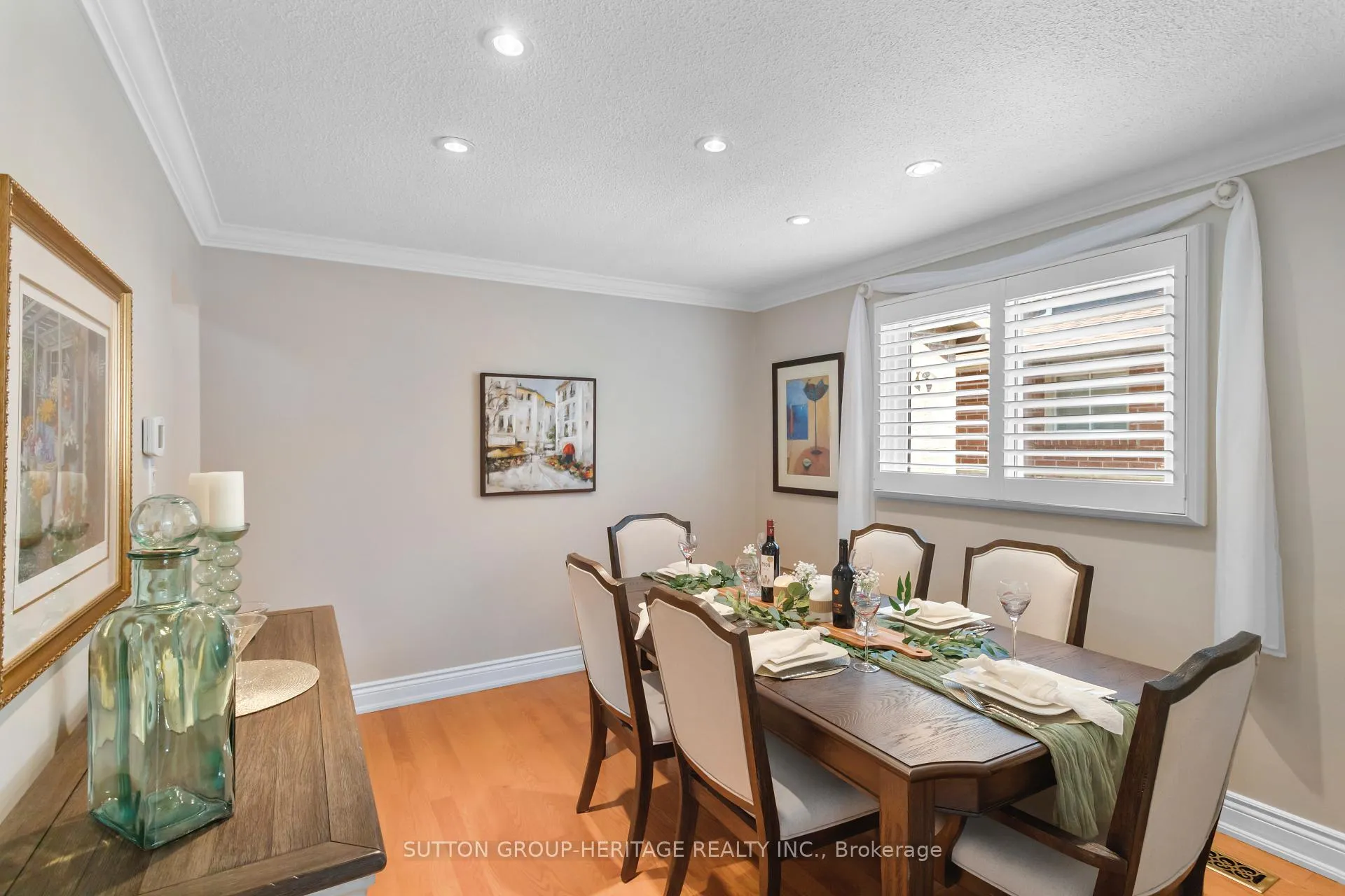 Photo 6 of 129 Tilman Circle, Markham, Markham Village — HOMEH