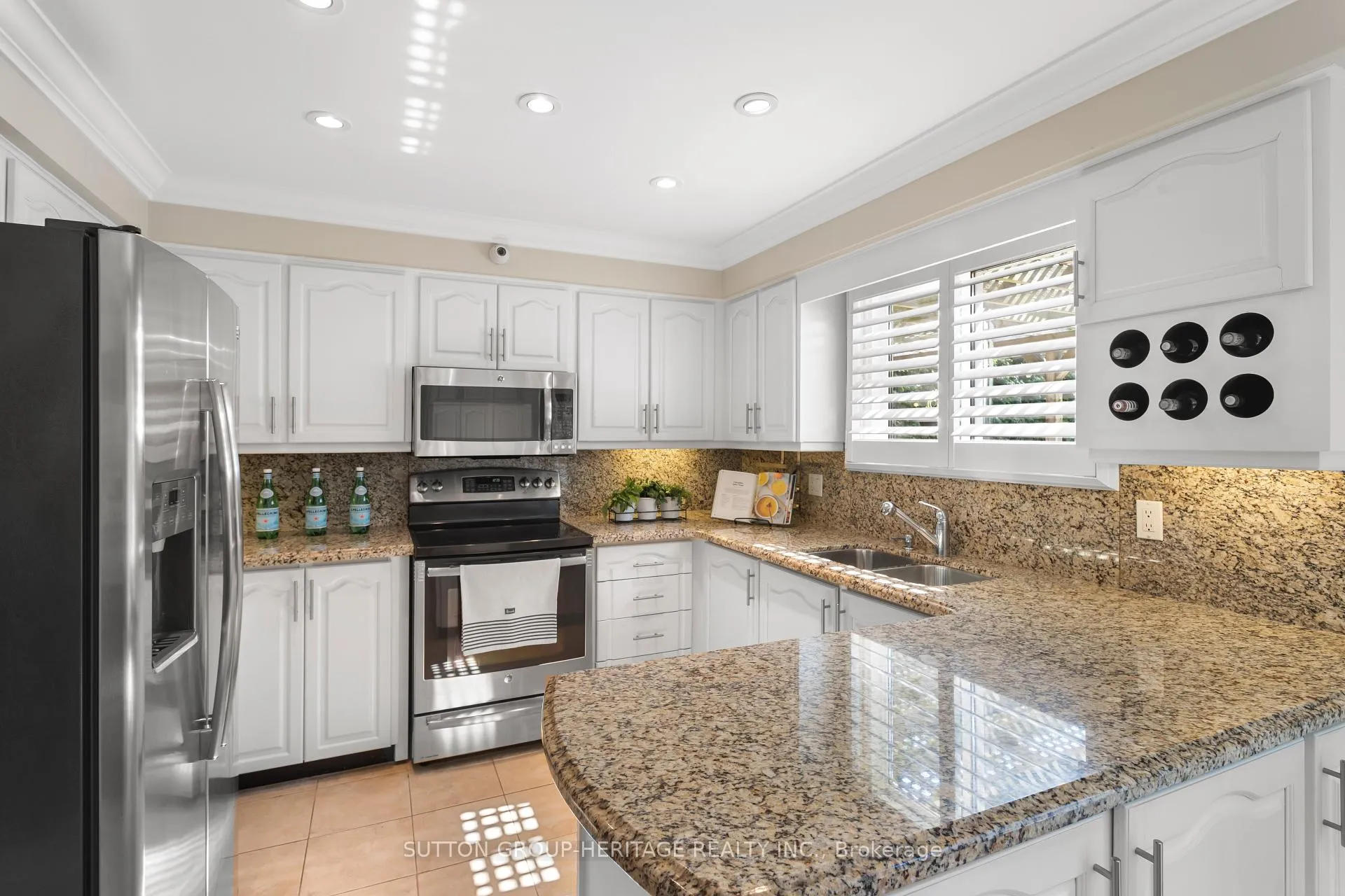 Photo 8 of 129 Tilman Circle, Markham, Markham Village — HOMEH