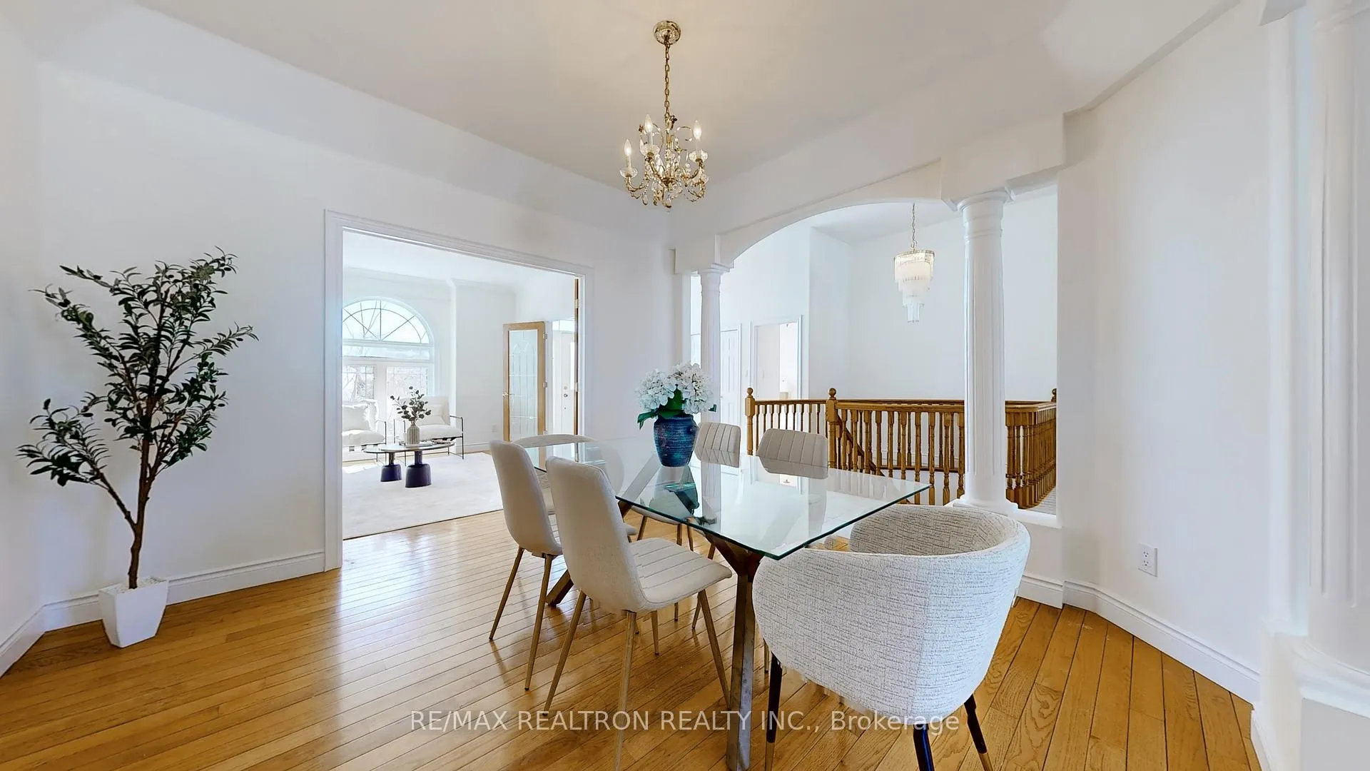 Photo 5 of 520 Falconridge Crescent, Kitchener — HOMEH