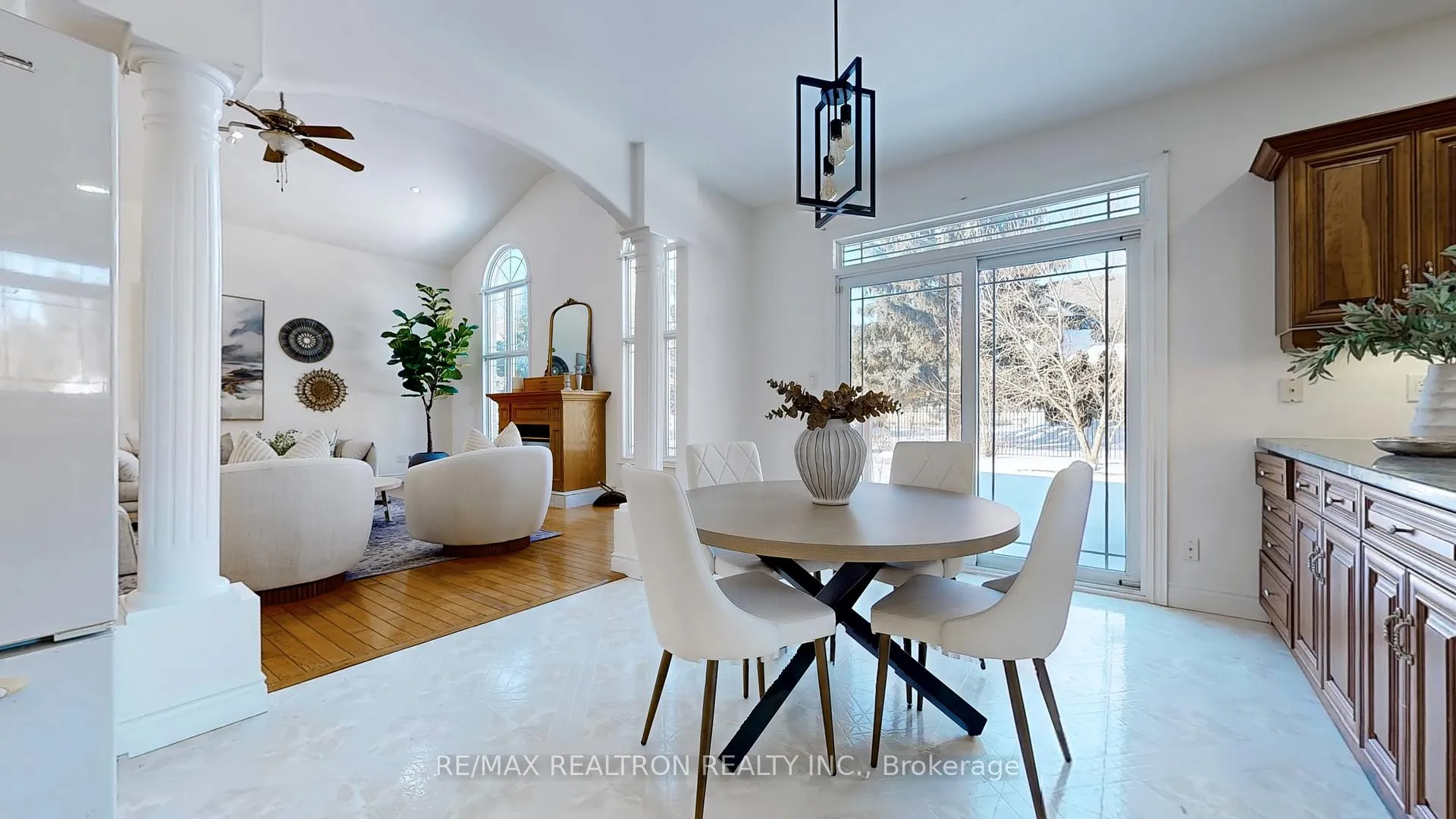 Photo 9 of 520 Falconridge Crescent, Kitchener — HOMEH