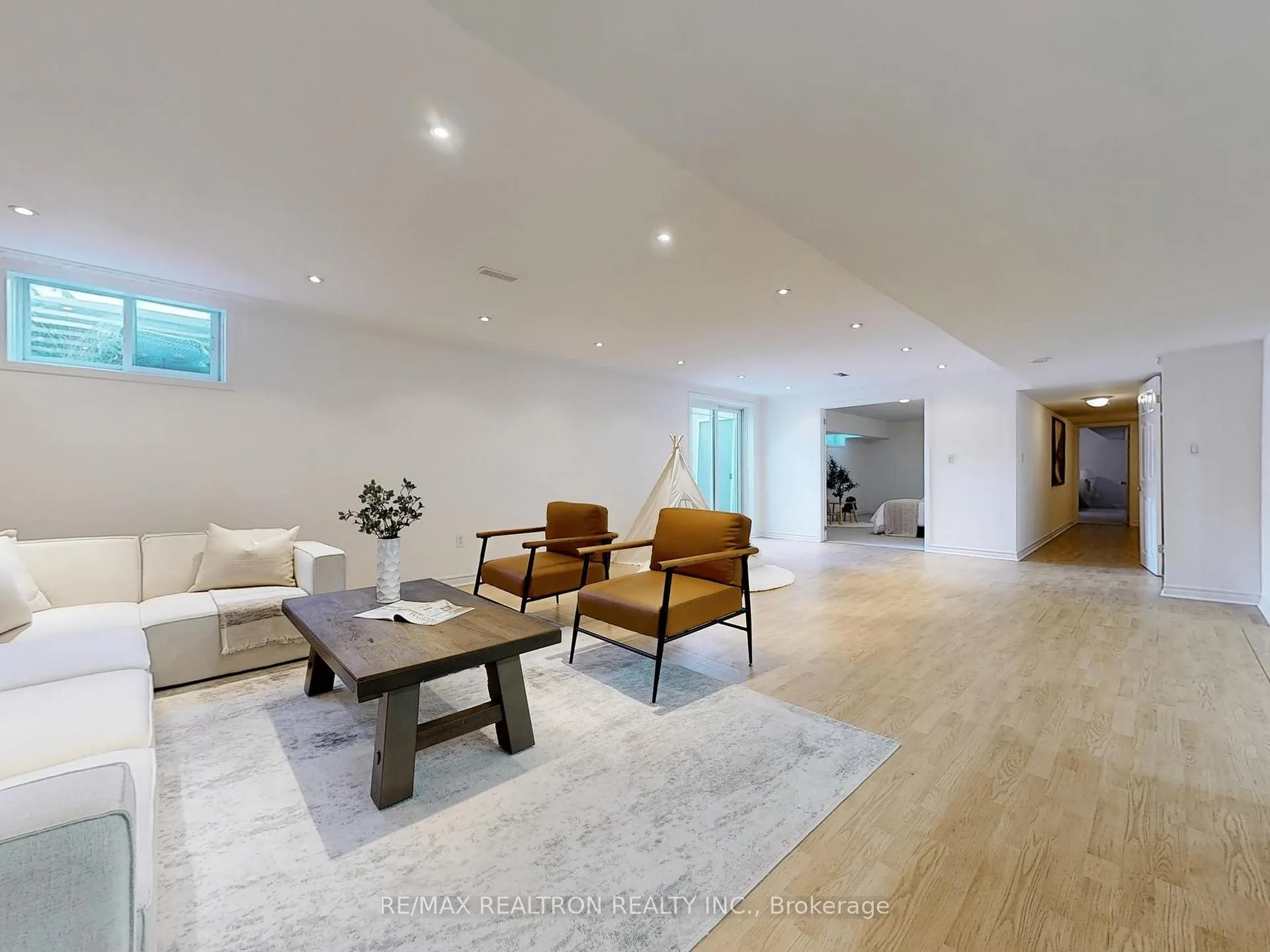 Photo 25 of 520 Falconridge Crescent, Kitchener — HOMEH