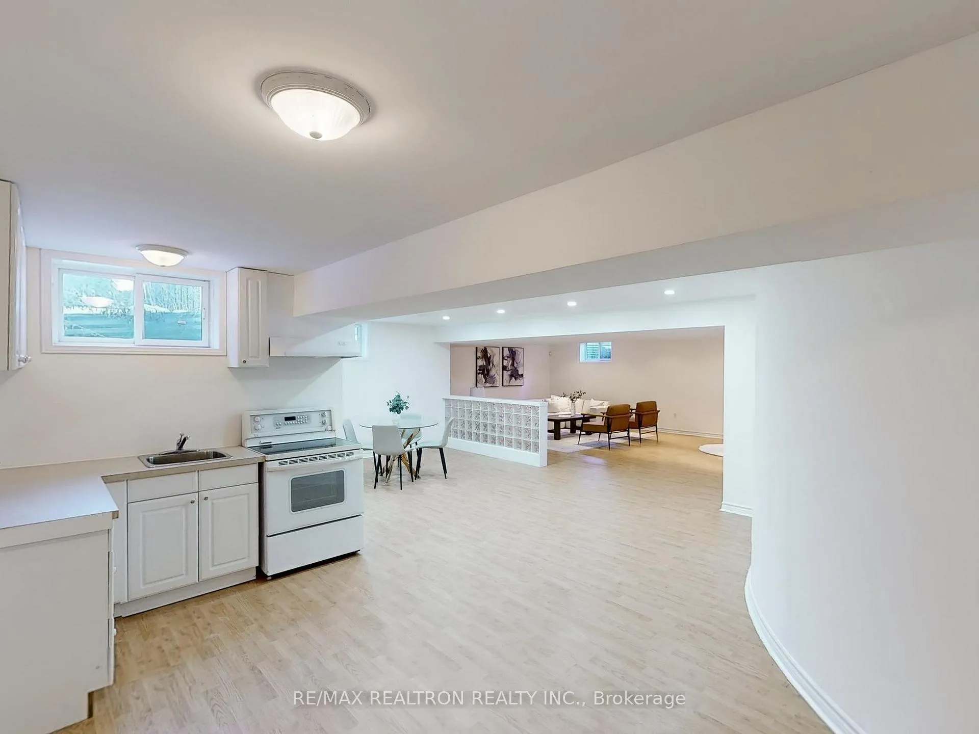Photo 29 of 520 Falconridge Crescent, Kitchener — HOMEH