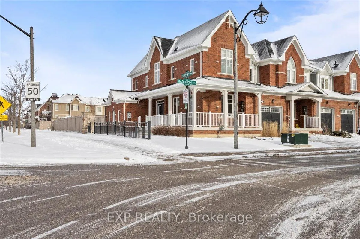 Photo 4 of 4 Hadleigh Way, Whitby, Brooklin — HOMEH