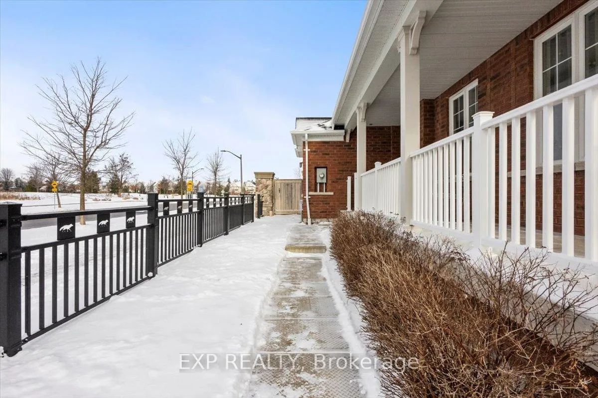 Photo 6 of 4 Hadleigh Way, Whitby, Brooklin — HOMEH