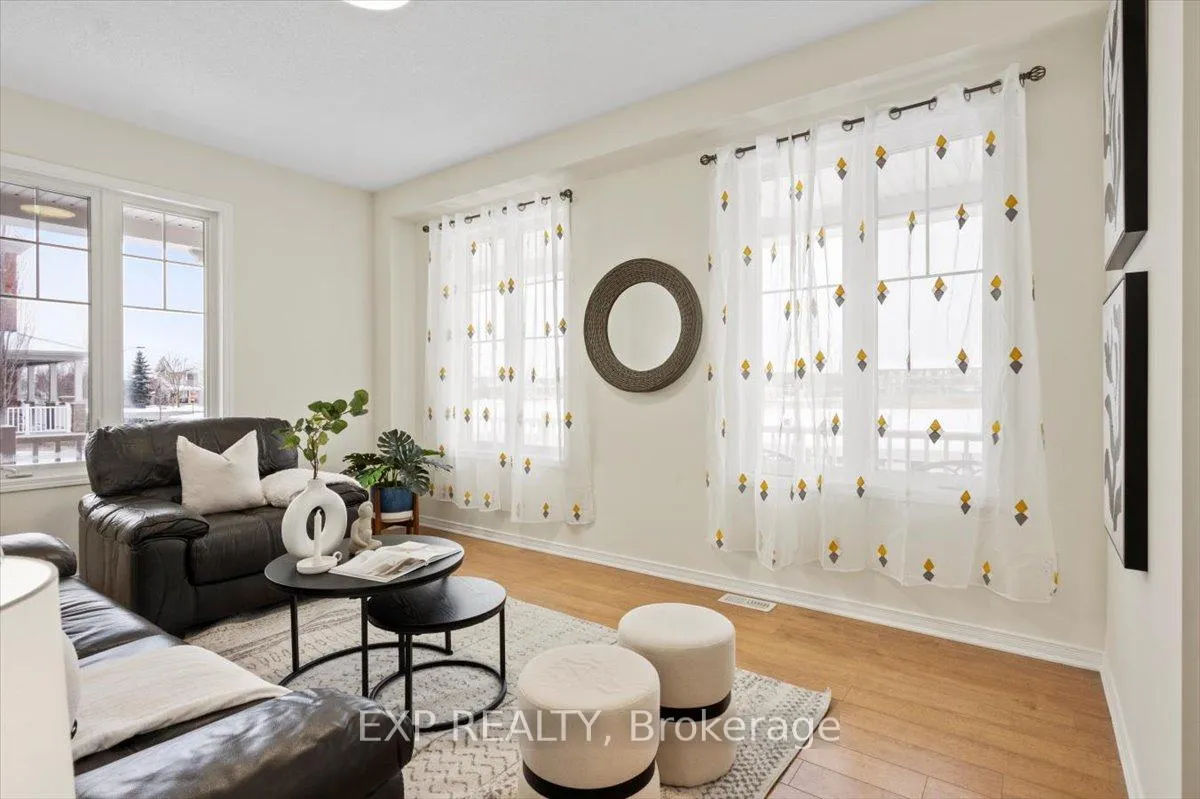Photo 20 of 4 Hadleigh Way, Whitby, Brooklin — HOMEH