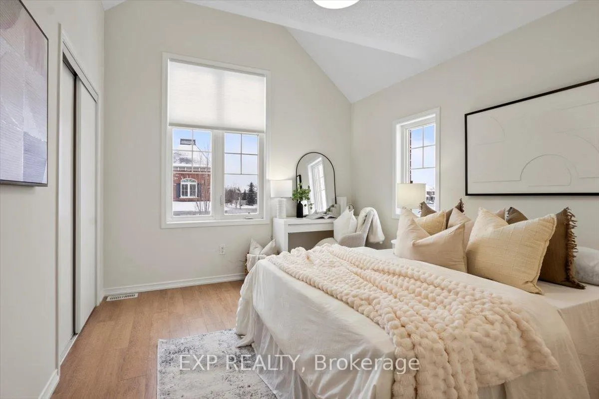 Photo 32 of 4 Hadleigh Way, Whitby, Brooklin — HOMEH