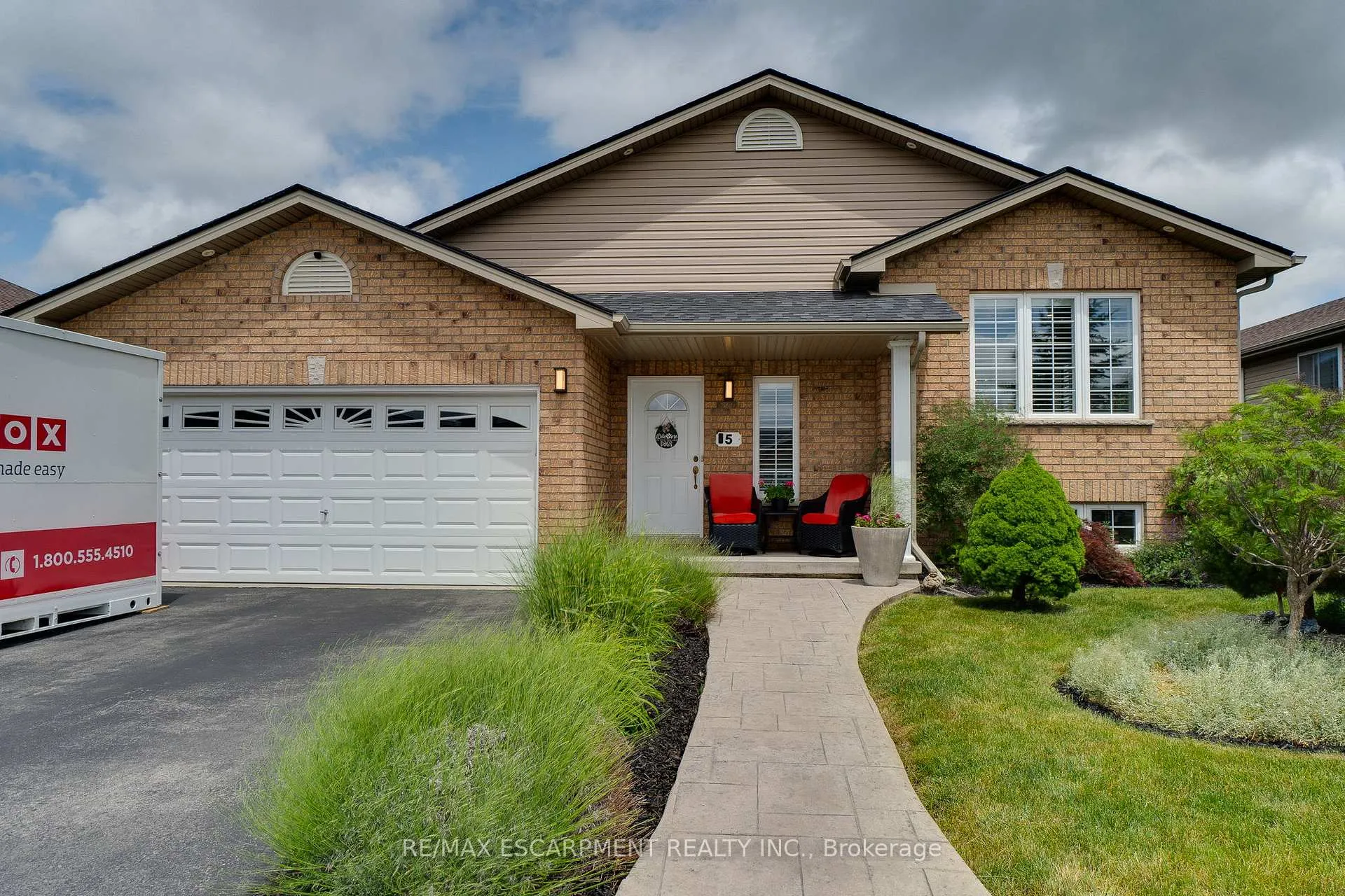 Photo 2 of 5 Donald Crescent, Haldimand — HOMEH
