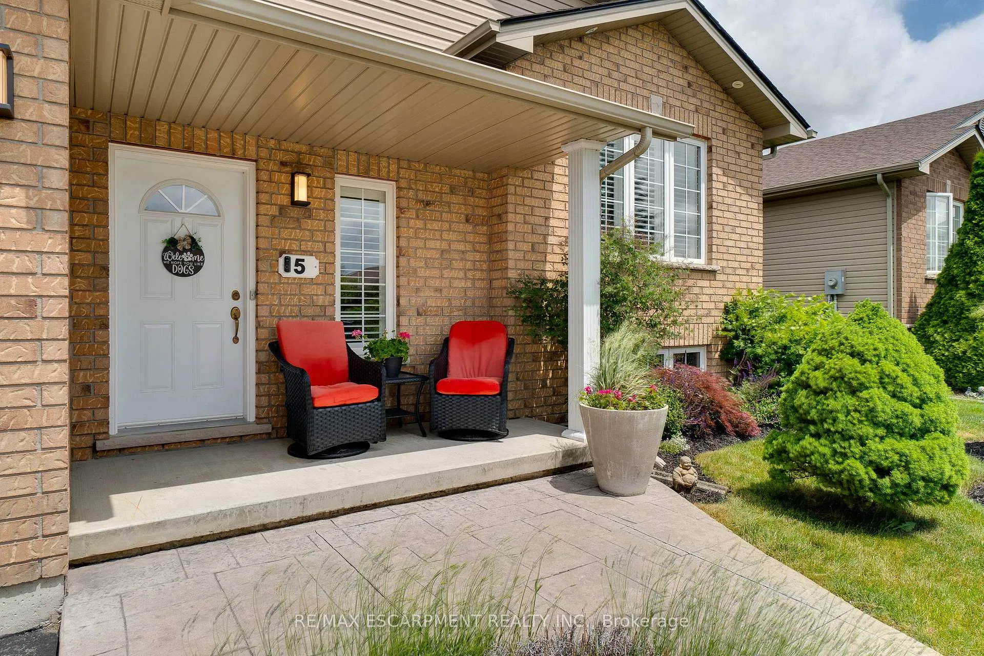 Photo 3 of 5 Donald Crescent, Haldimand — HOMEH
