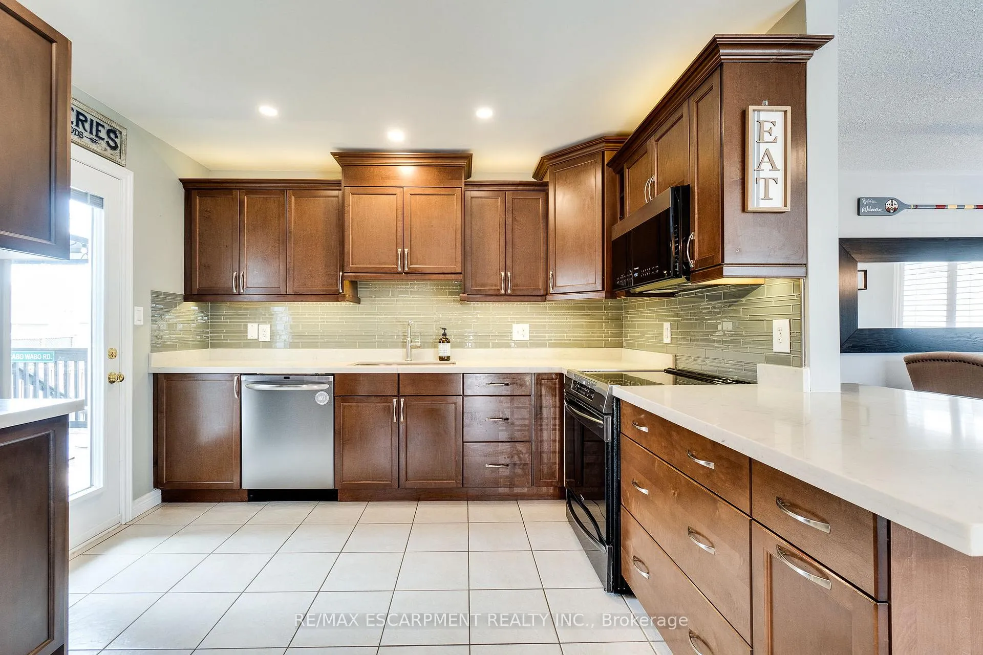 Photo 16 of 5 Donald Crescent, Haldimand — HOMEH