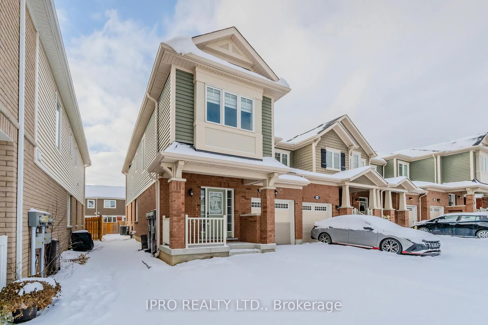 Photo 3 of 102 Watermill Street, Kitchener, Doon South — HOMEH