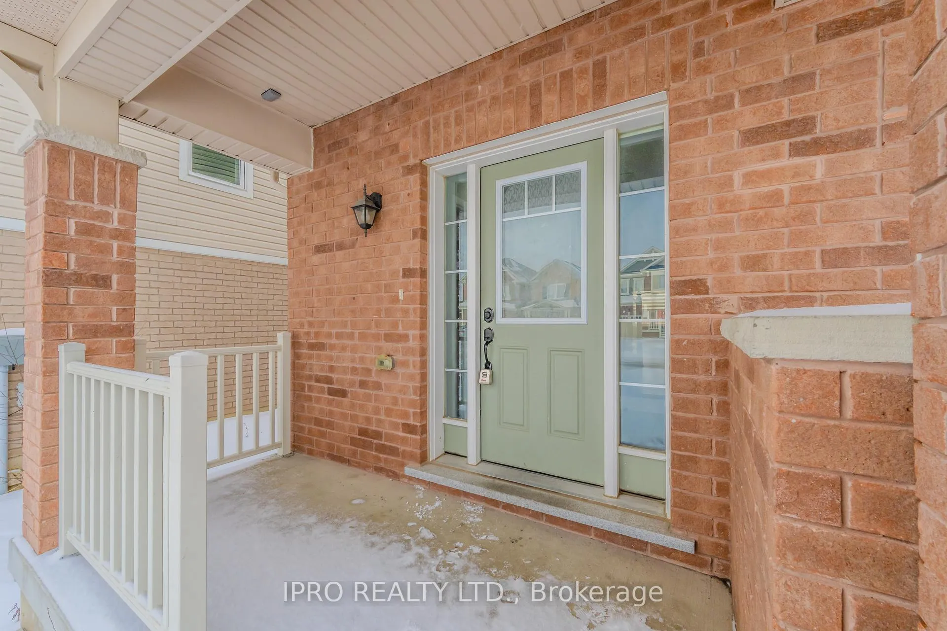 Photo 5 of 102 Watermill Street, Kitchener, Doon South — HOMEH
