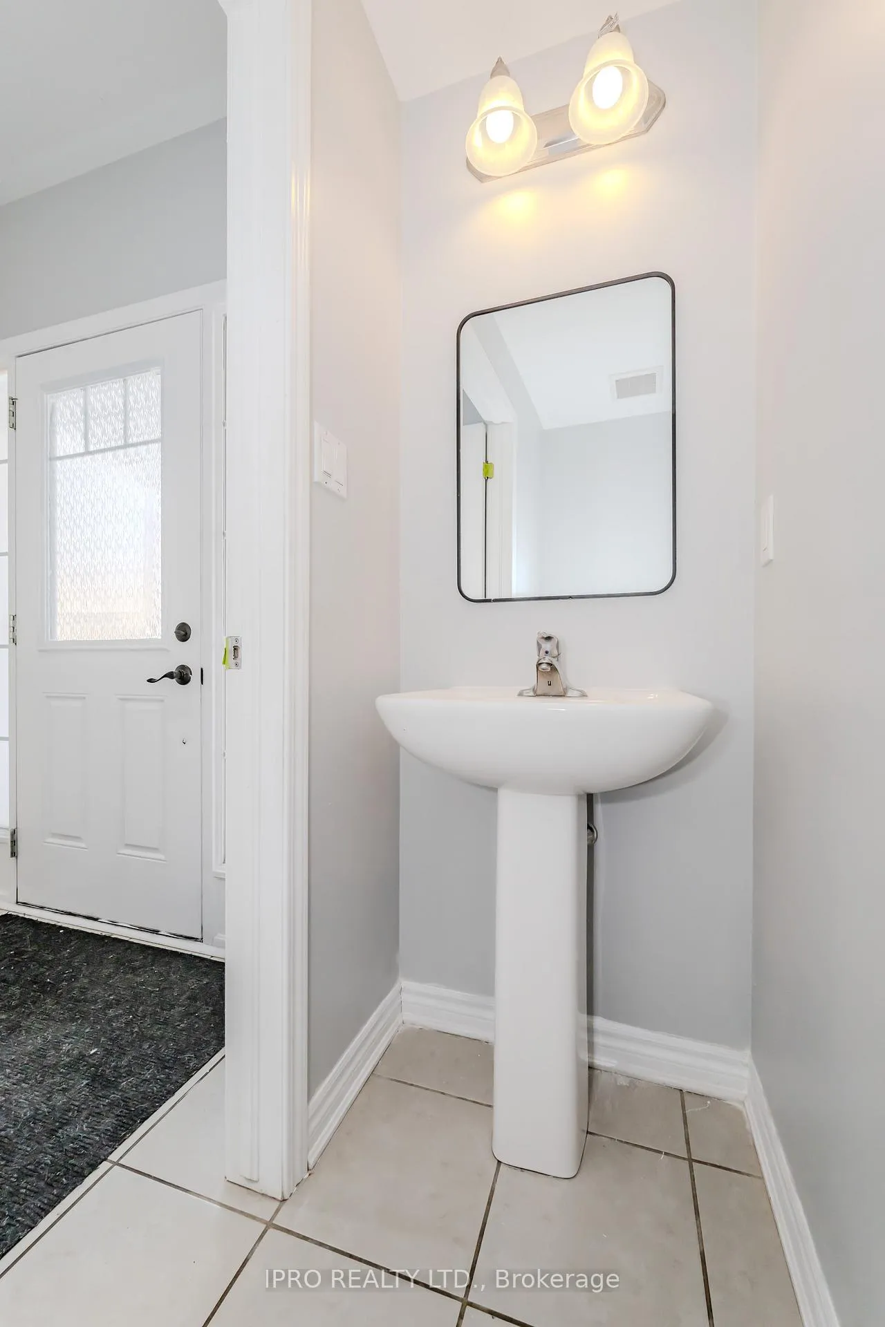 Photo 8 of 102 Watermill Street, Kitchener, Doon South — HOMEH