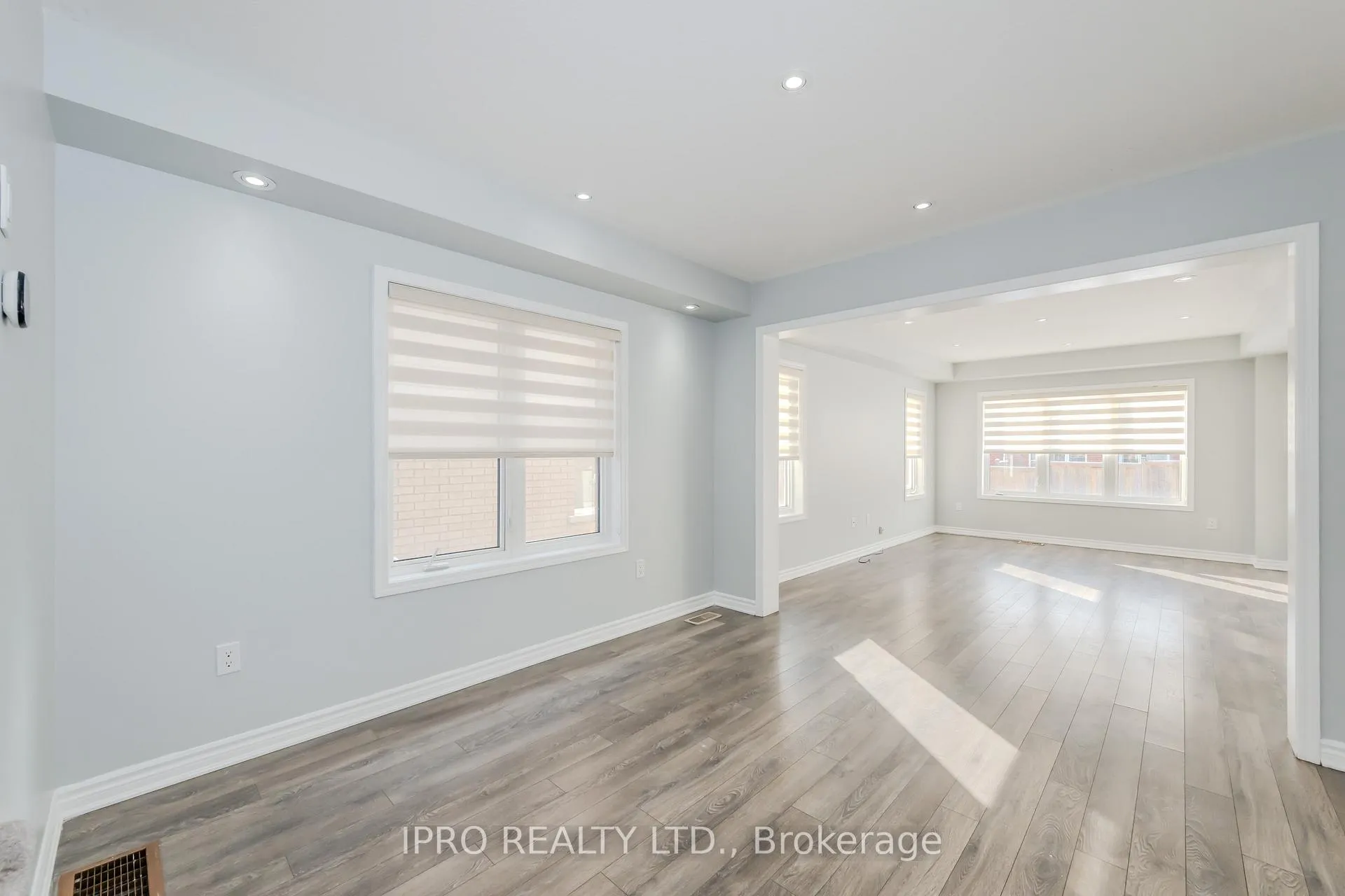 Photo 10 of 102 Watermill Street, Kitchener, Doon South — HOMEH