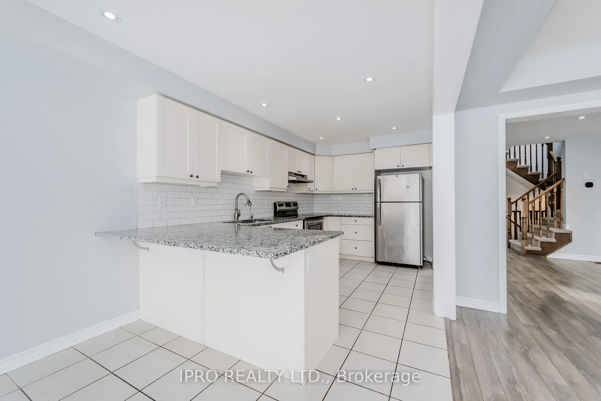 Photo 18 of 102 Watermill Street, Kitchener, Doon South — HOMEH