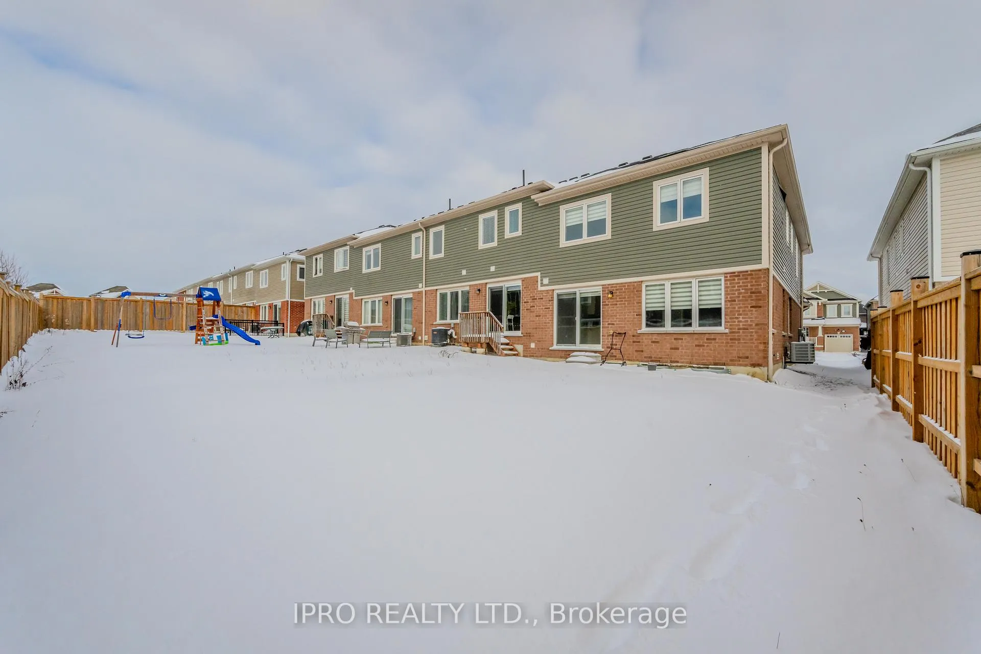 Photo 37 of 102 Watermill Street, Kitchener, Doon South — HOMEH