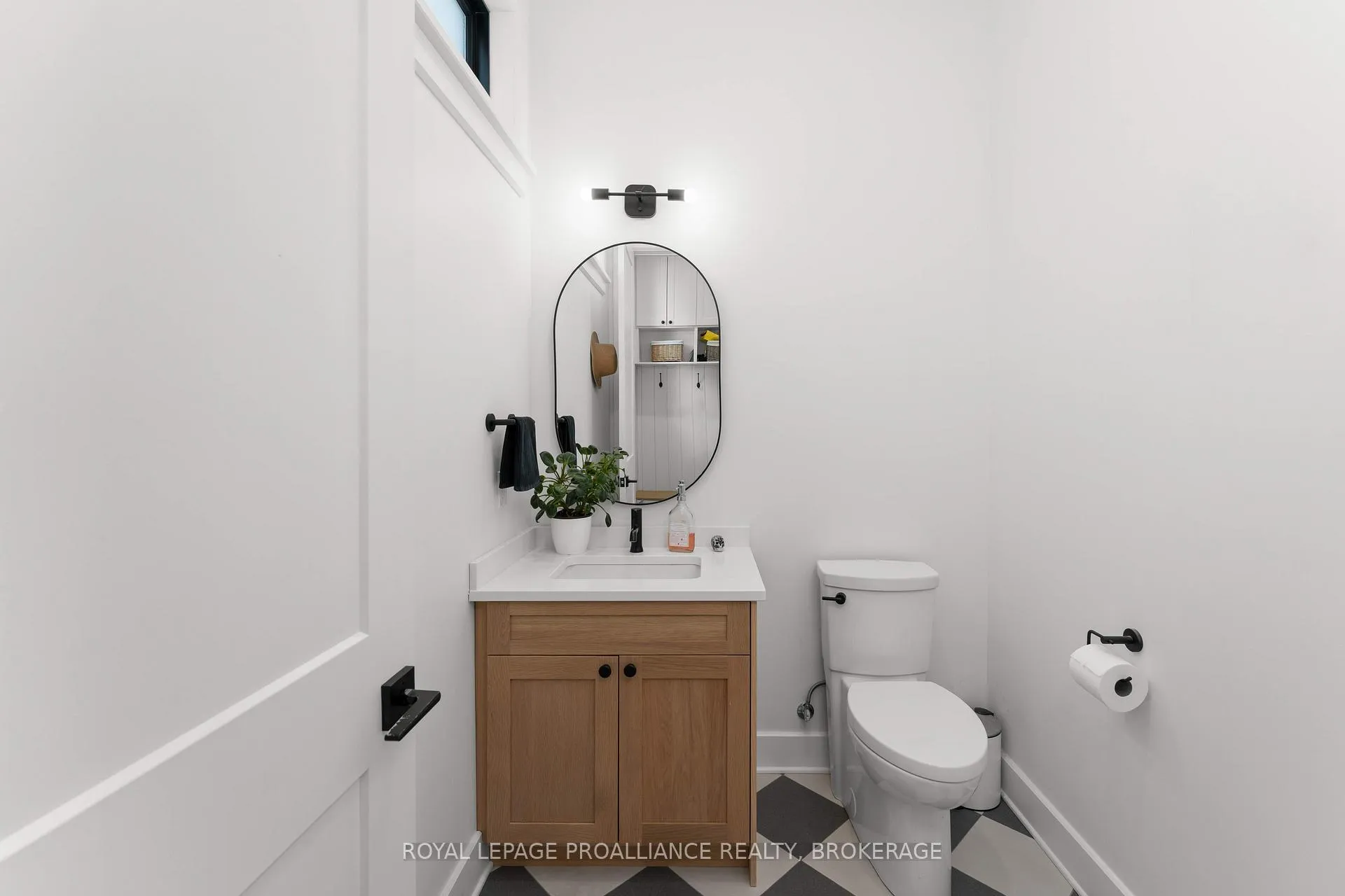 Photo 25 of 13 Crerar Boulevard, Kingston, City Southwest — HOMEH