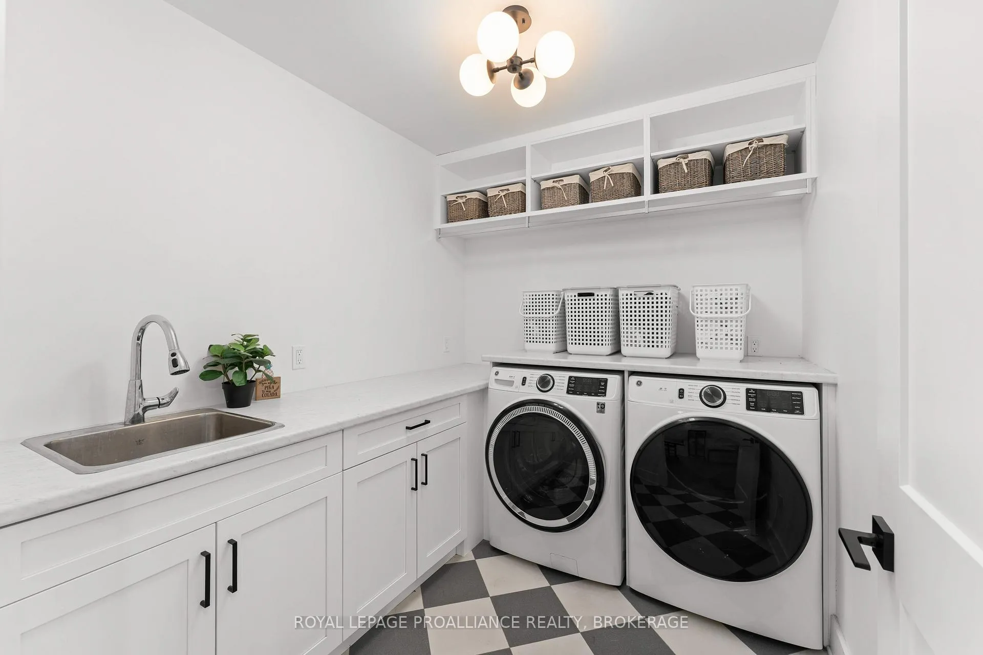 Photo 38 of 13 Crerar Boulevard, Kingston, City Southwest — HOMEH