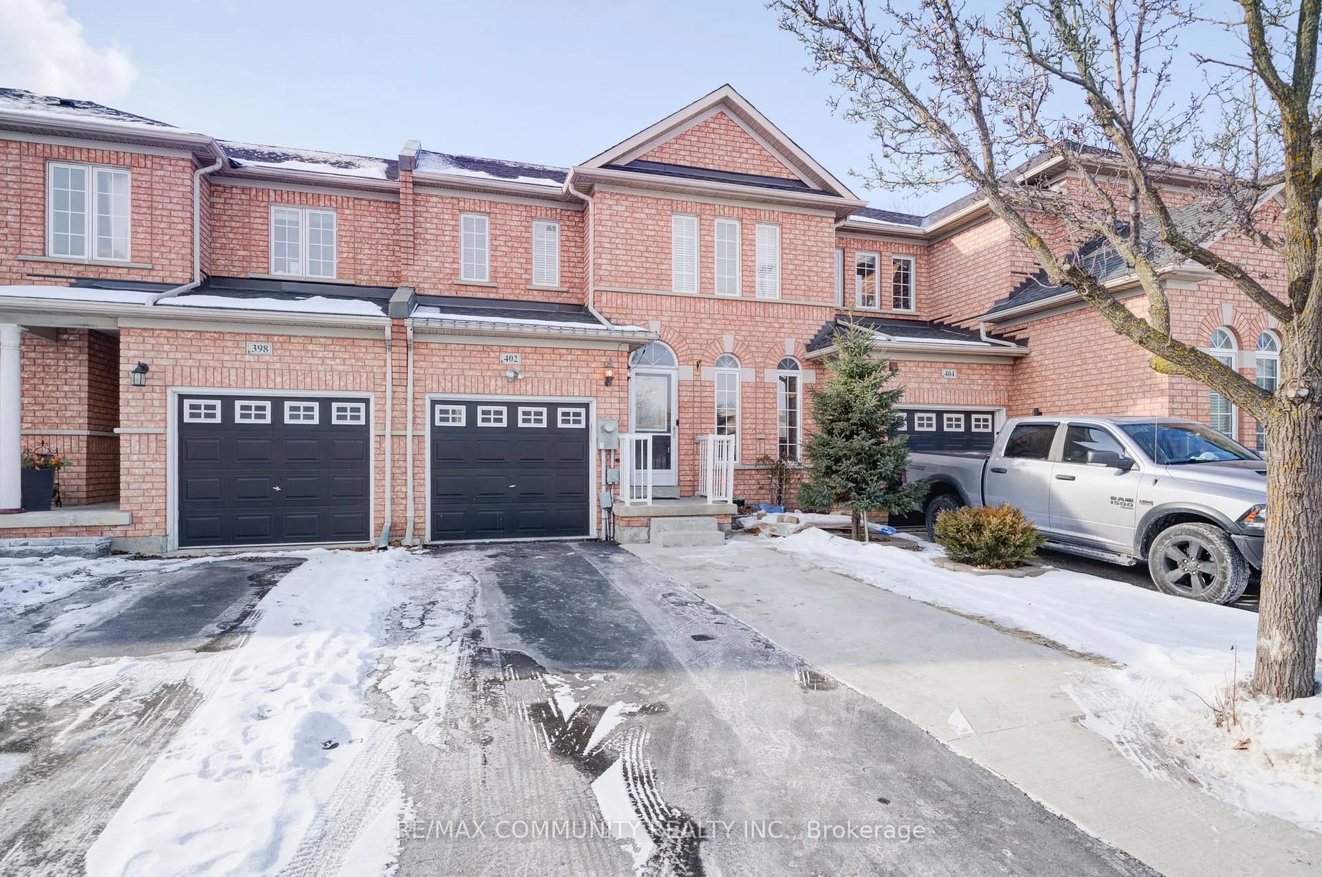 Photo 1 of 402 Hawkview Boulevard, Vaughan, Vellore Village — HOMEH