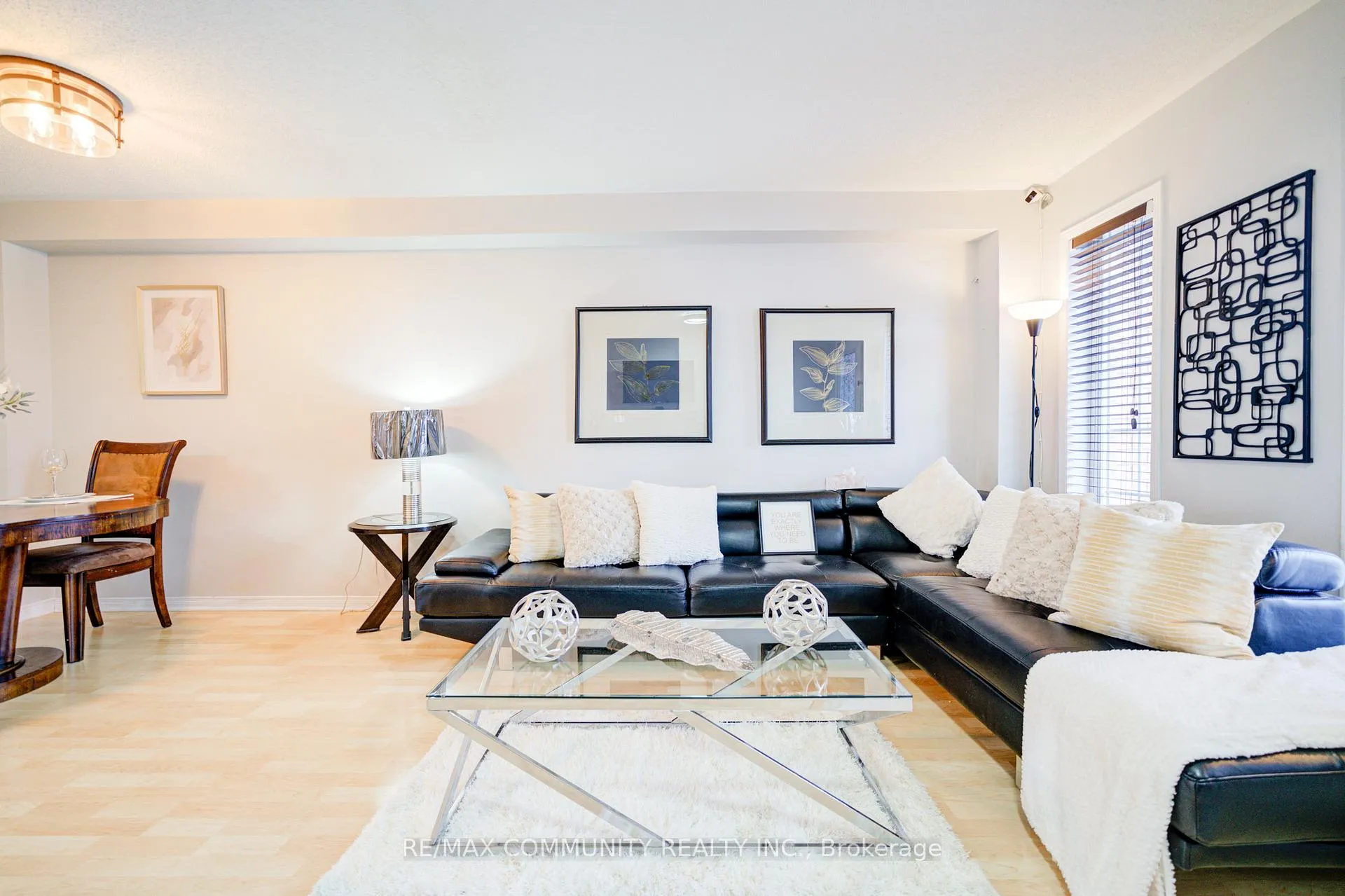 Photo 8 of 402 Hawkview Boulevard, Vaughan, Vellore Village — HOMEH