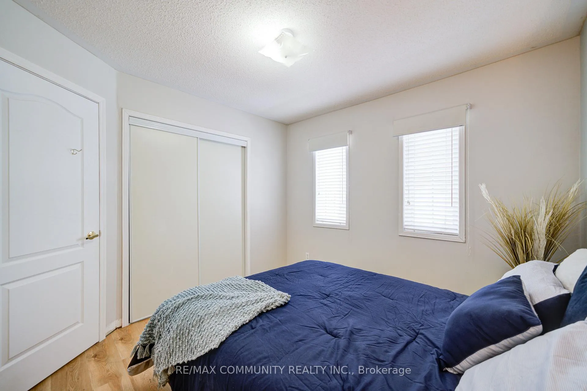 Photo 36 of 402 Hawkview Boulevard, Vaughan, Vellore Village — HOMEH
