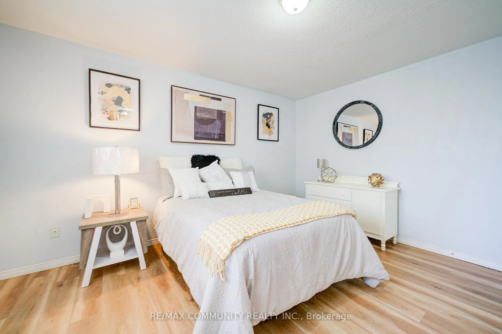 Photo 39 of 402 Hawkview Boulevard, Vaughan, Vellore Village — HOMEH