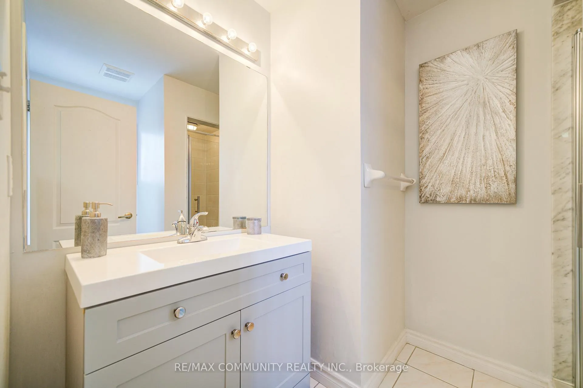 Photo 42 of 402 Hawkview Boulevard, Vaughan, Vellore Village — HOMEH