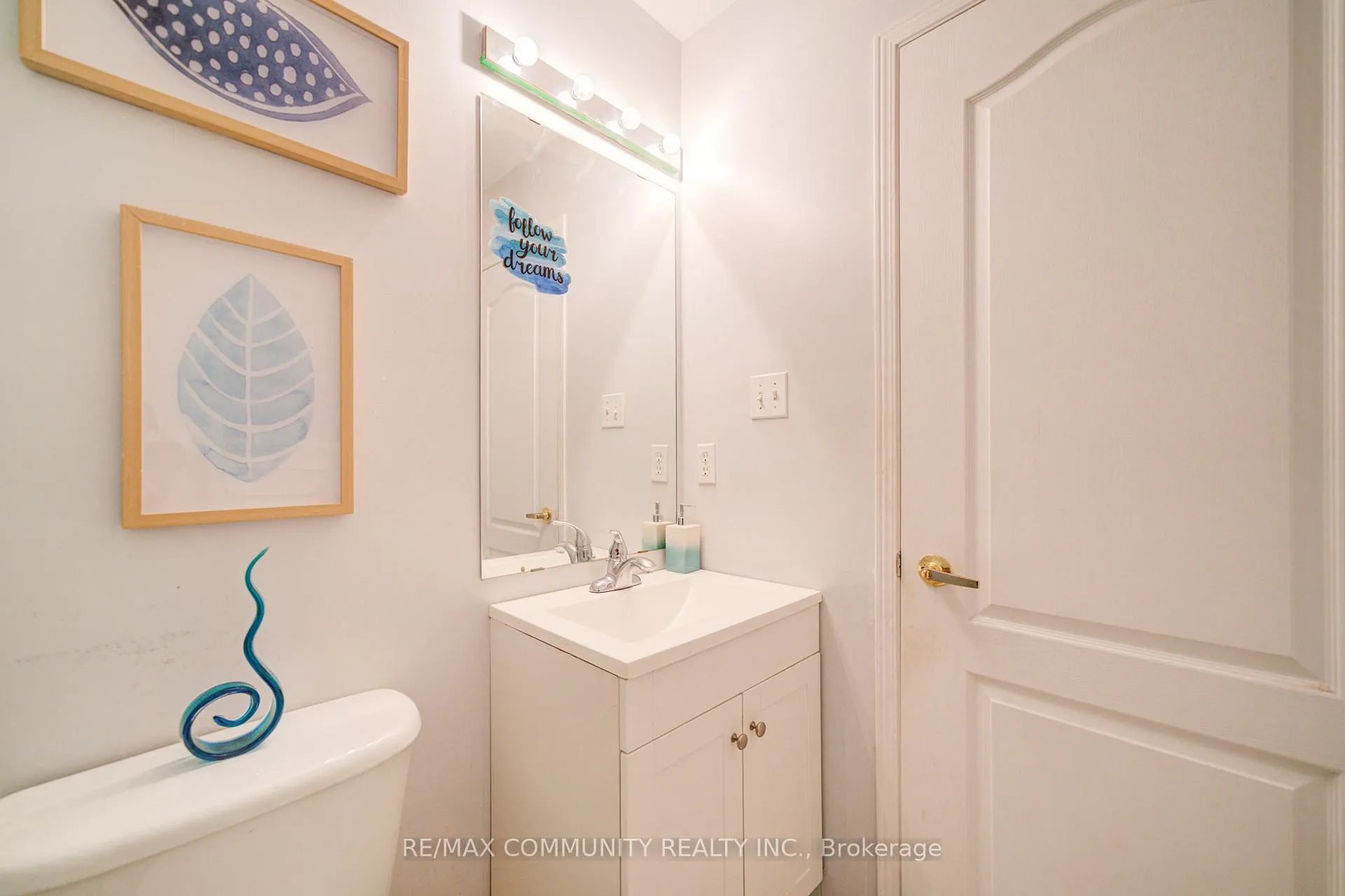 Photo 45 of 402 Hawkview Boulevard, Vaughan, Vellore Village — HOMEH