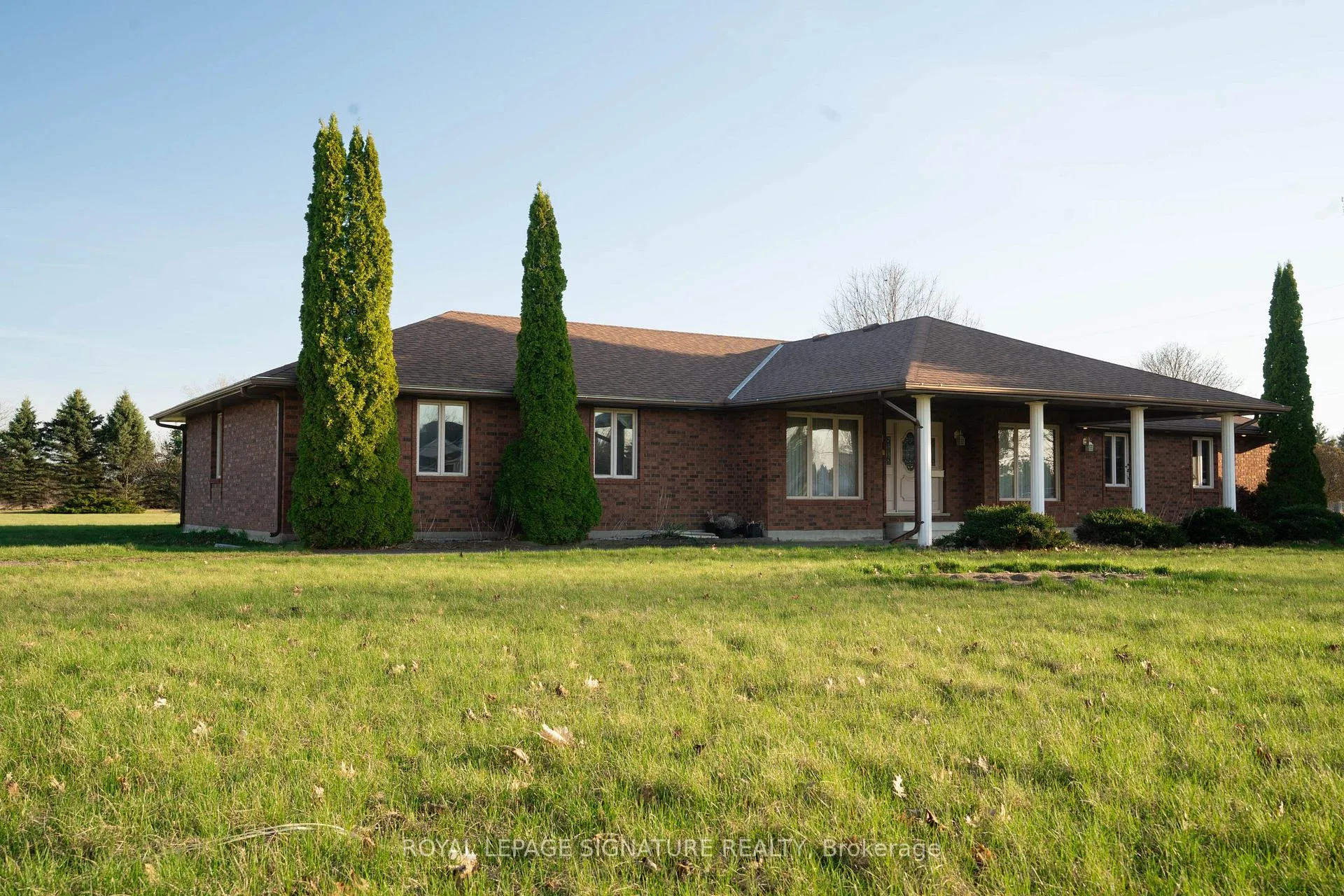 Photo 3 of 24 Brian Drive, Brant, Burford — HOMEH