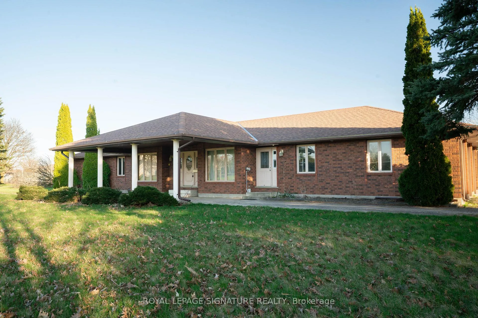 Photo 4 of 24 Brian Drive, Brant, Burford — HOMEH