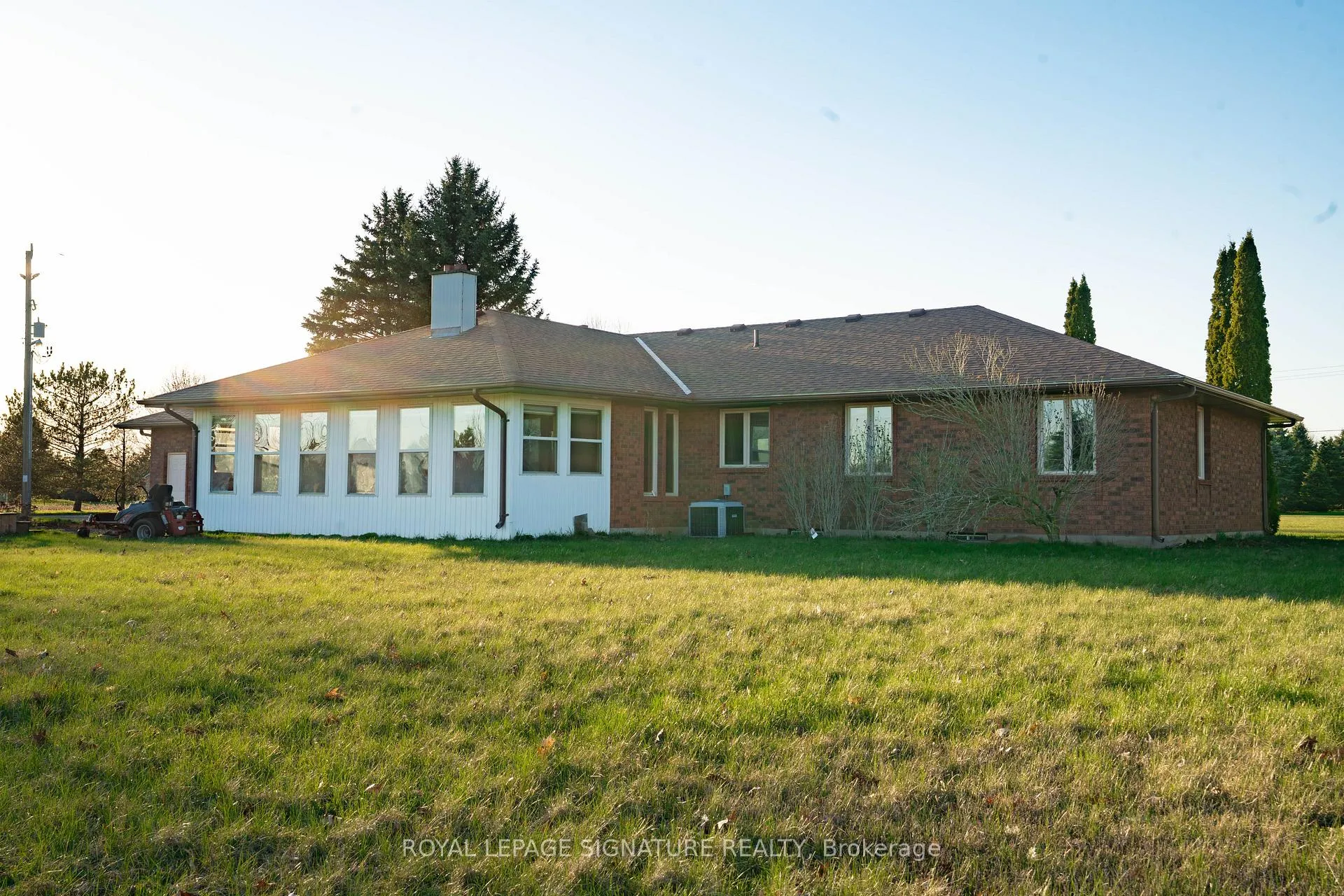 Photo 7 of 24 Brian Drive, Brant, Burford — HOMEH
